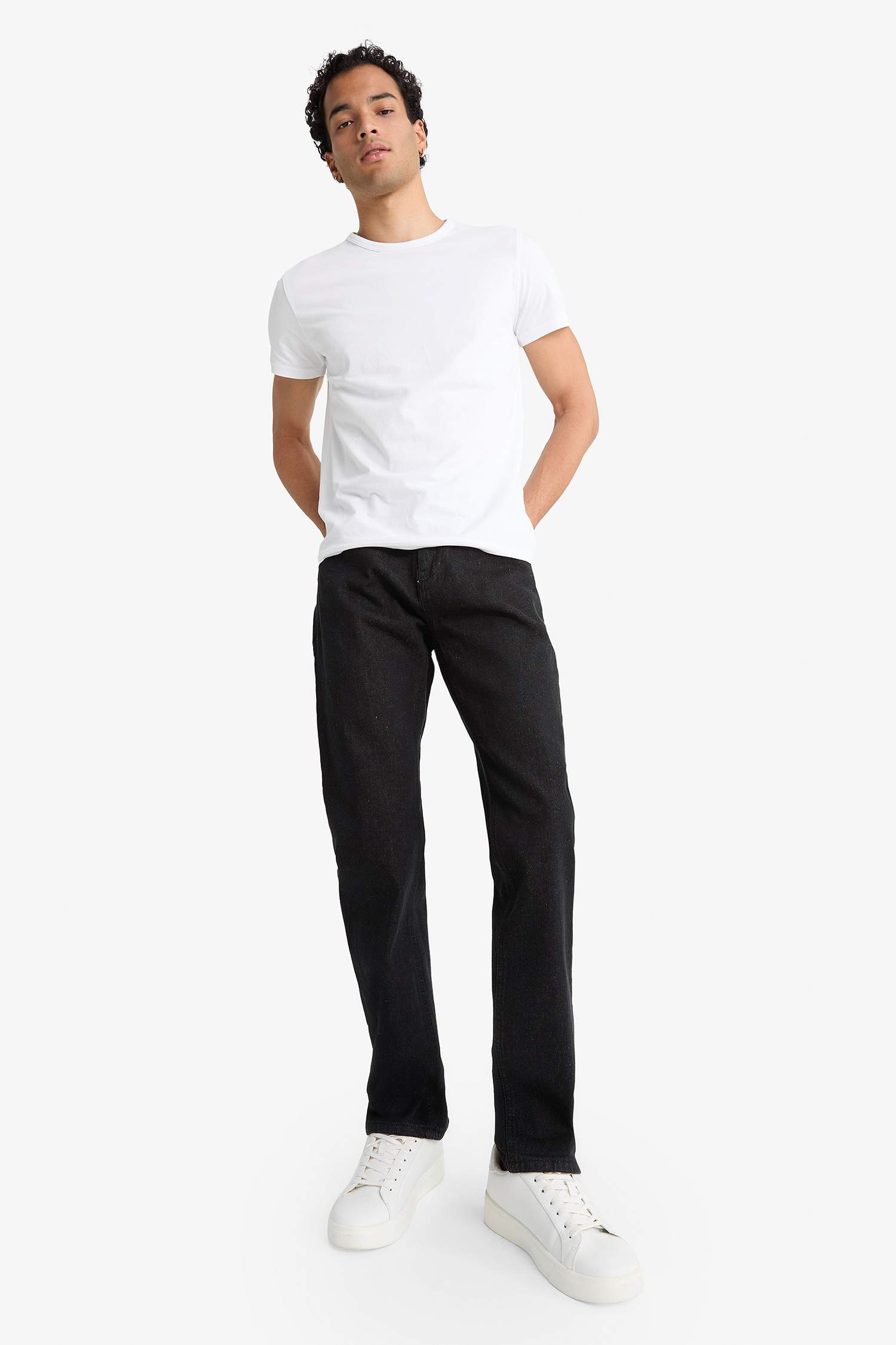 Sergio Regular Fit Regular Waist Straight Leg Jeans