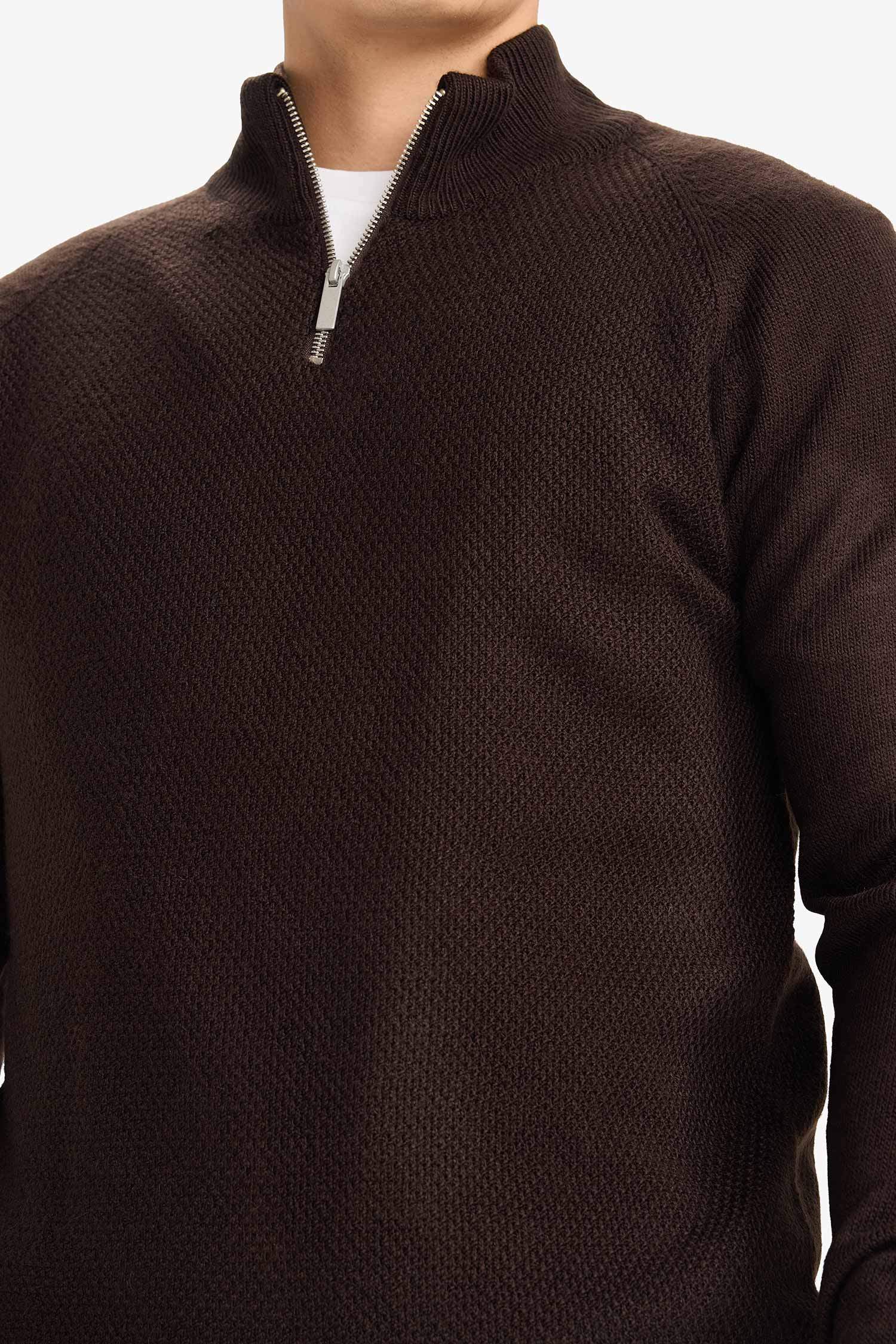 Standart Fit Fermuarlı Yaka Triko Kazak