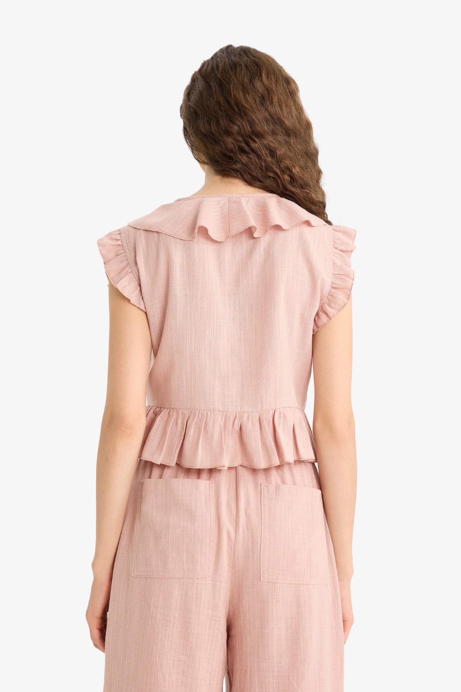 Regular Fit Dokulu Fırfırlı Kolsuz Bluz