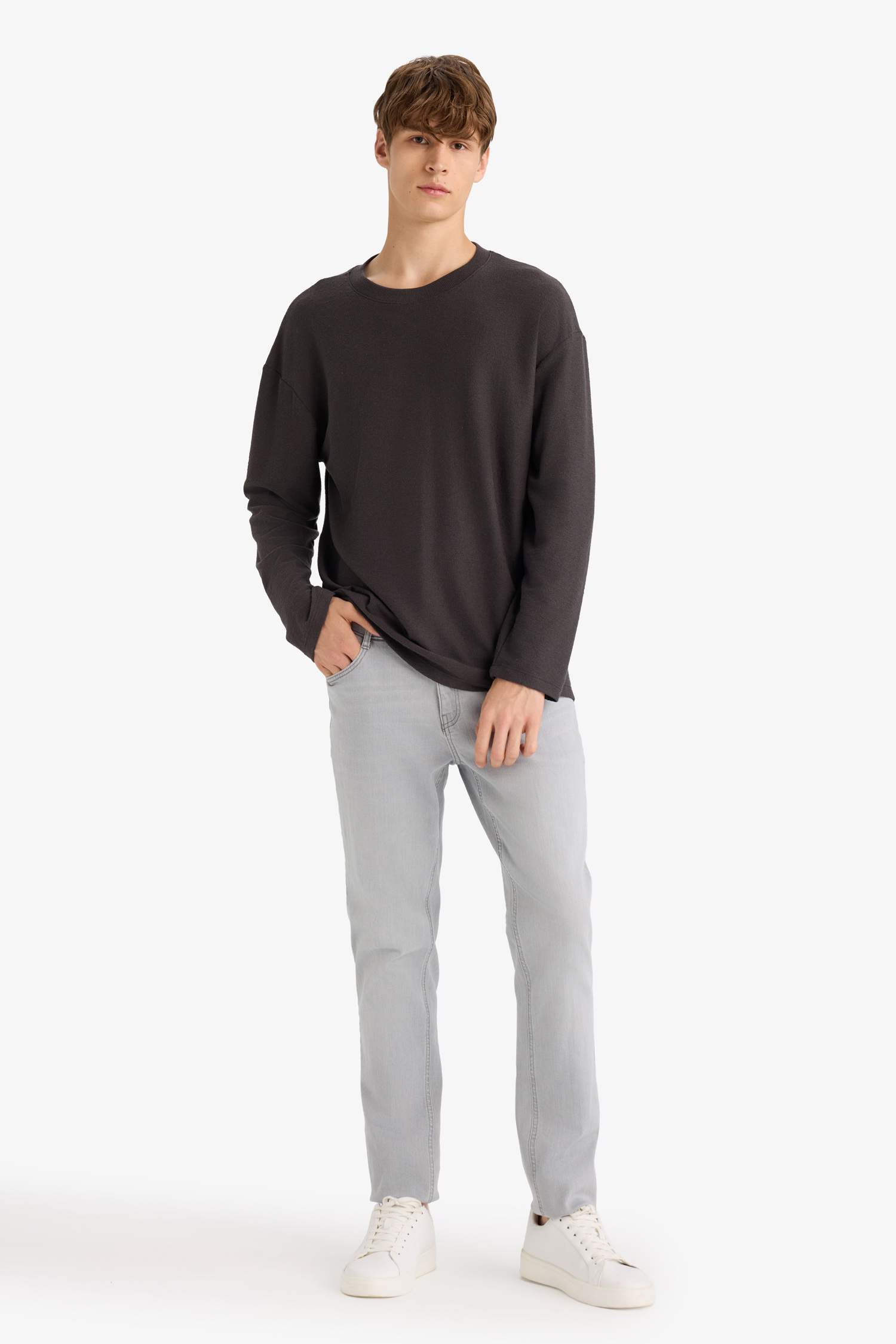 Boxy Fit Rahat Kesim Bisiklet Yaka Yumuşak Kumaş Basic Düz Sweatshirt