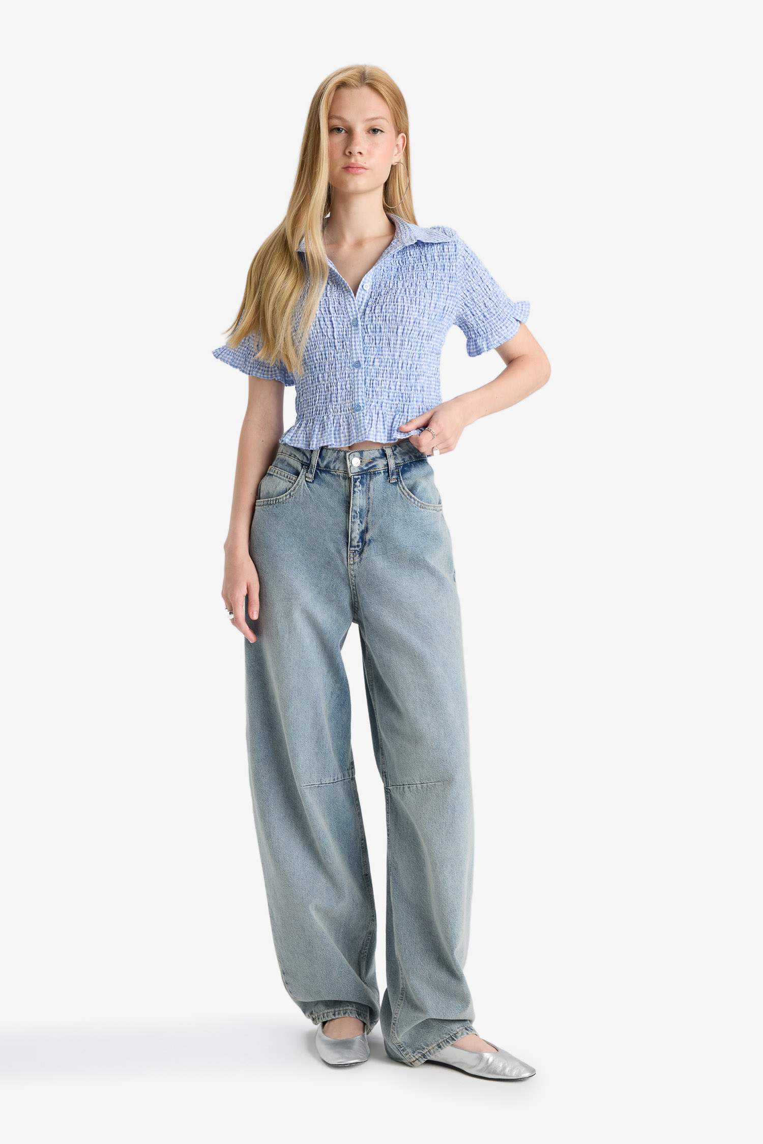 Fitted Textured Short Sleeve Shirt