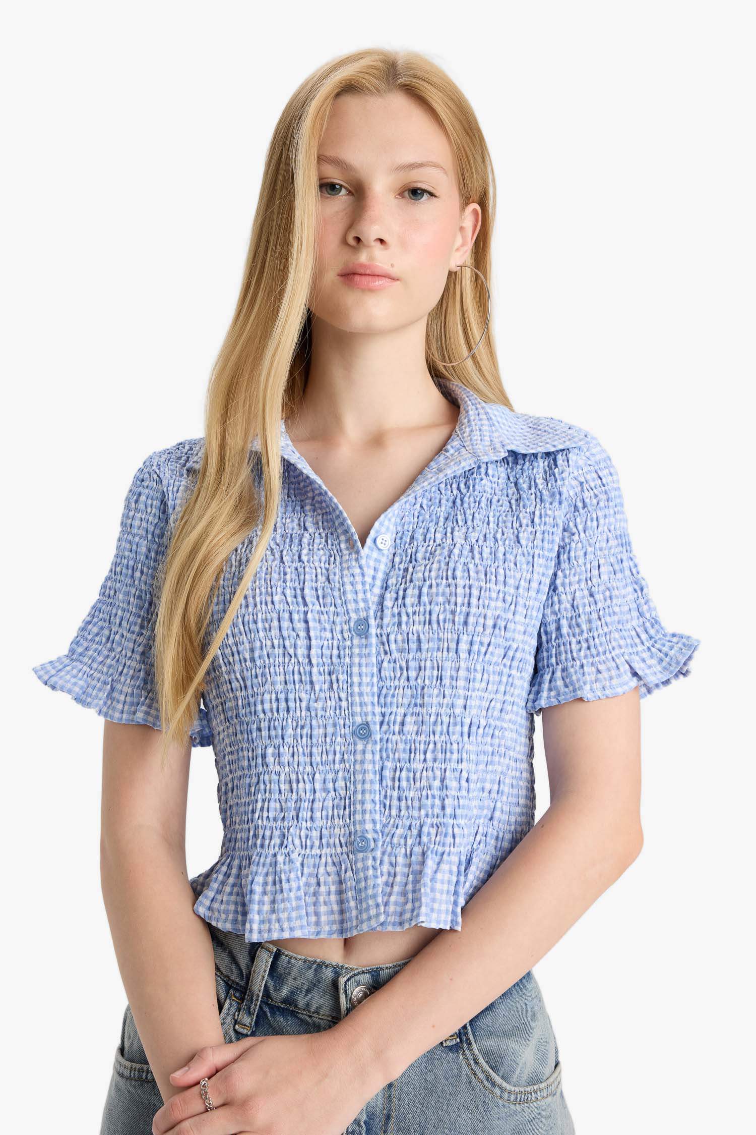 Fitted Textured Short Sleeve Shirt