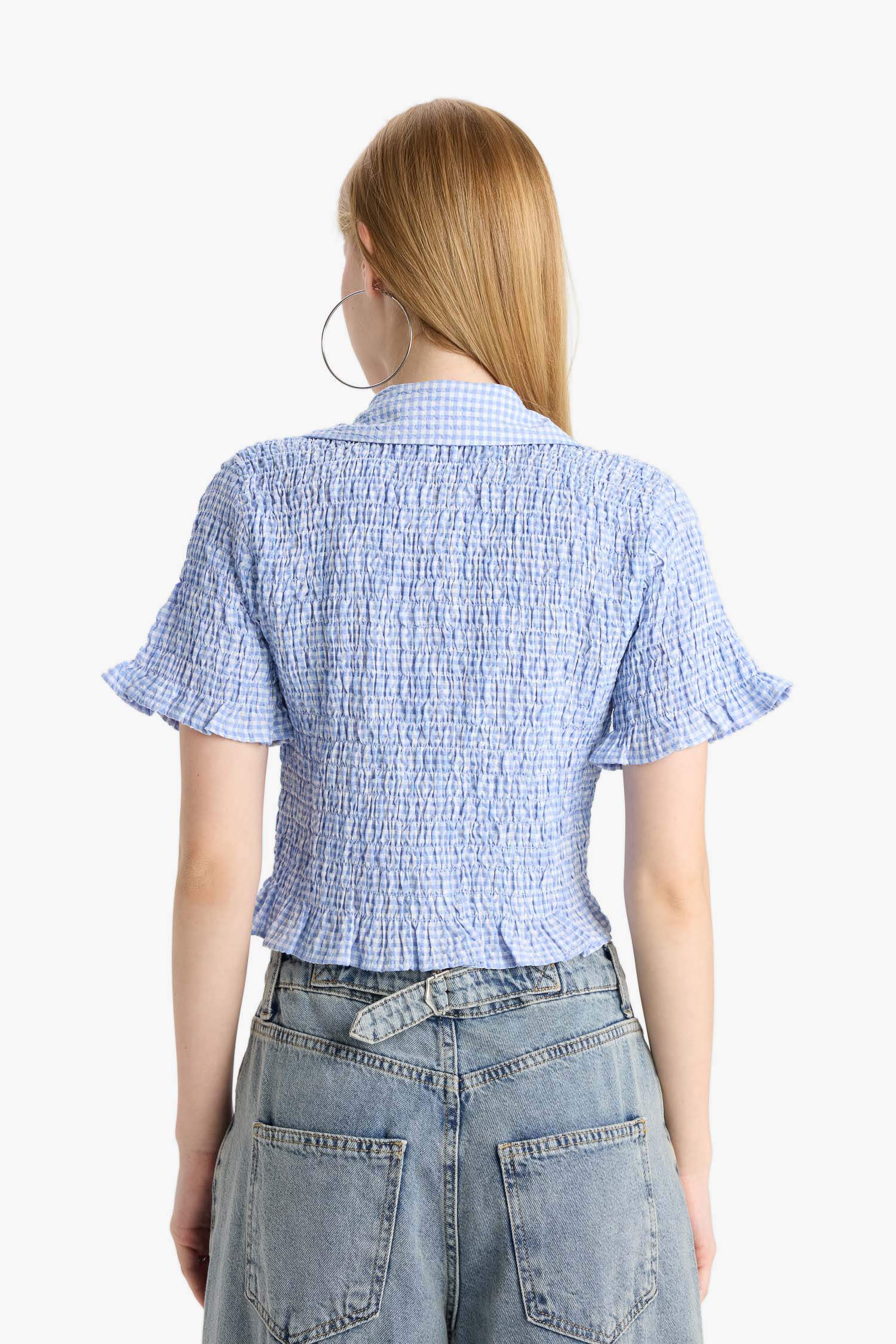 Fitted Textured Short Sleeve Shirt