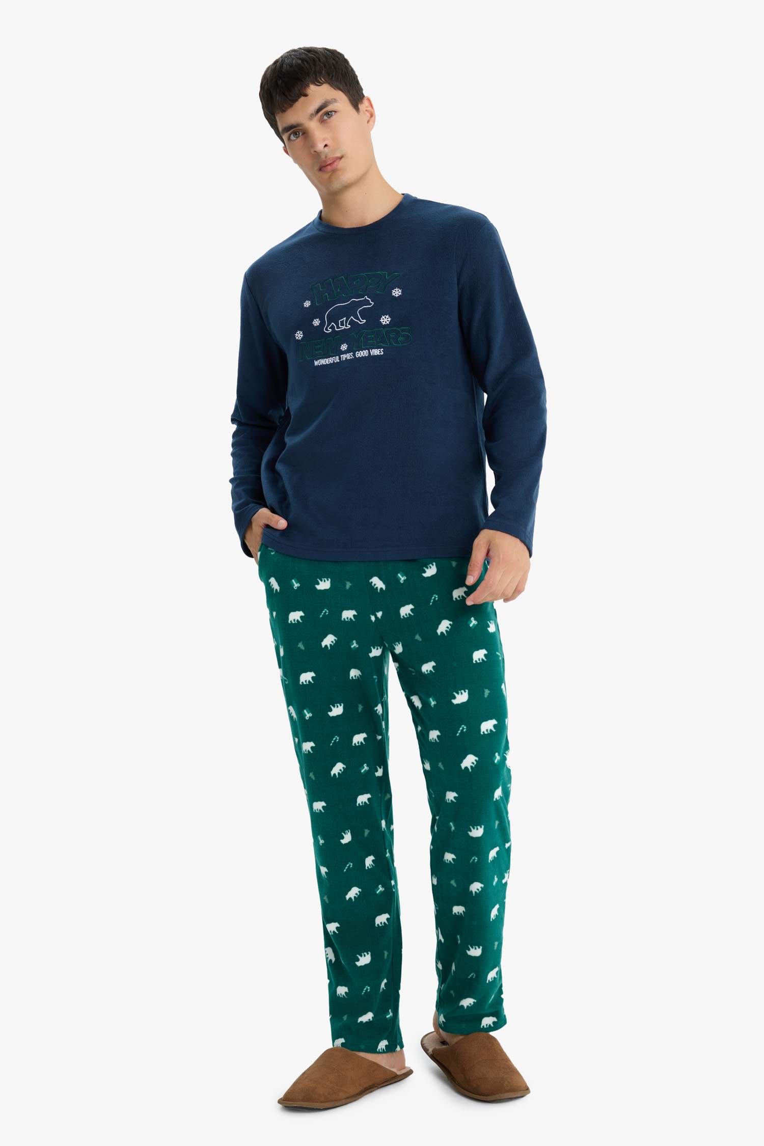 Pijama Takımı Regular Fit Polar Baskılı Uzun Kollu Üst Desenli Uzun Alt