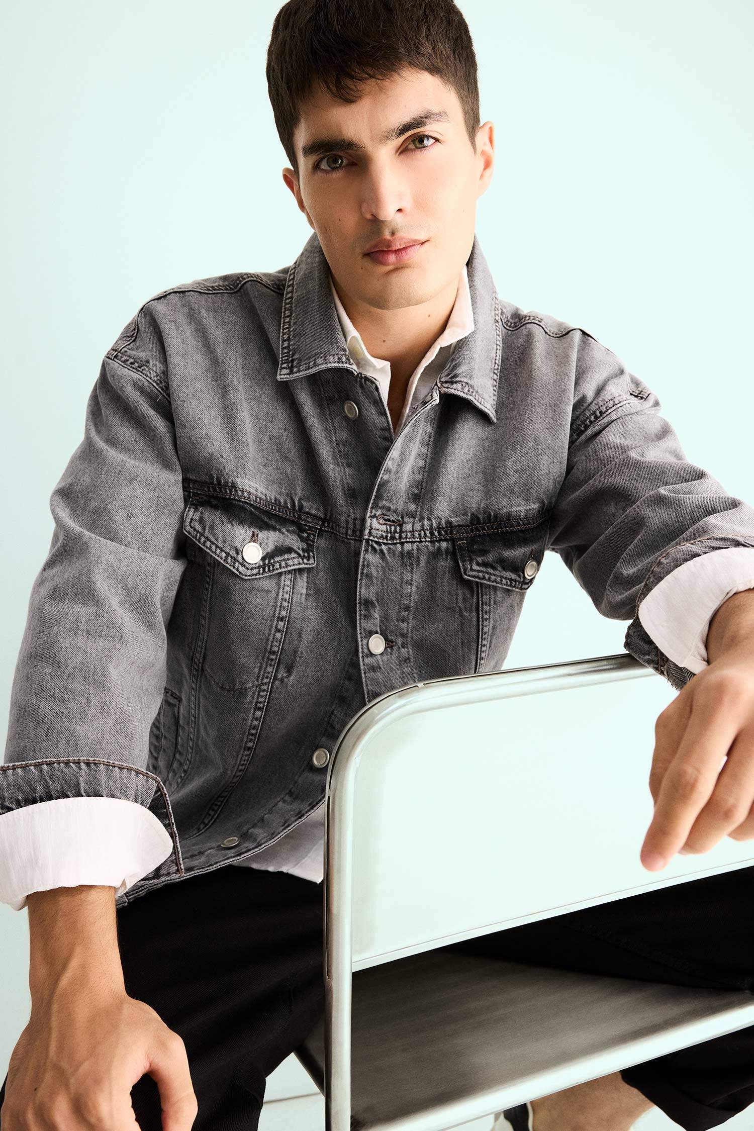 جاكيت اوفر سايز بجيب