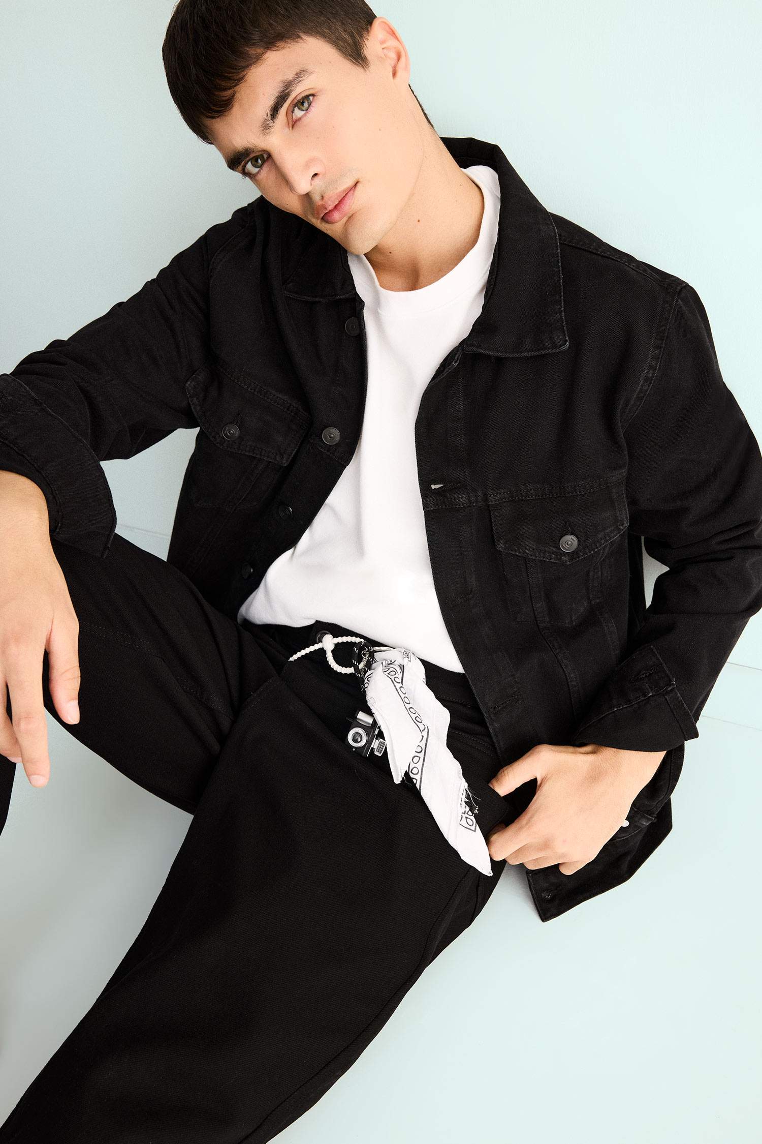 Regular Fit Düğmeli Cepli Denim Ceket