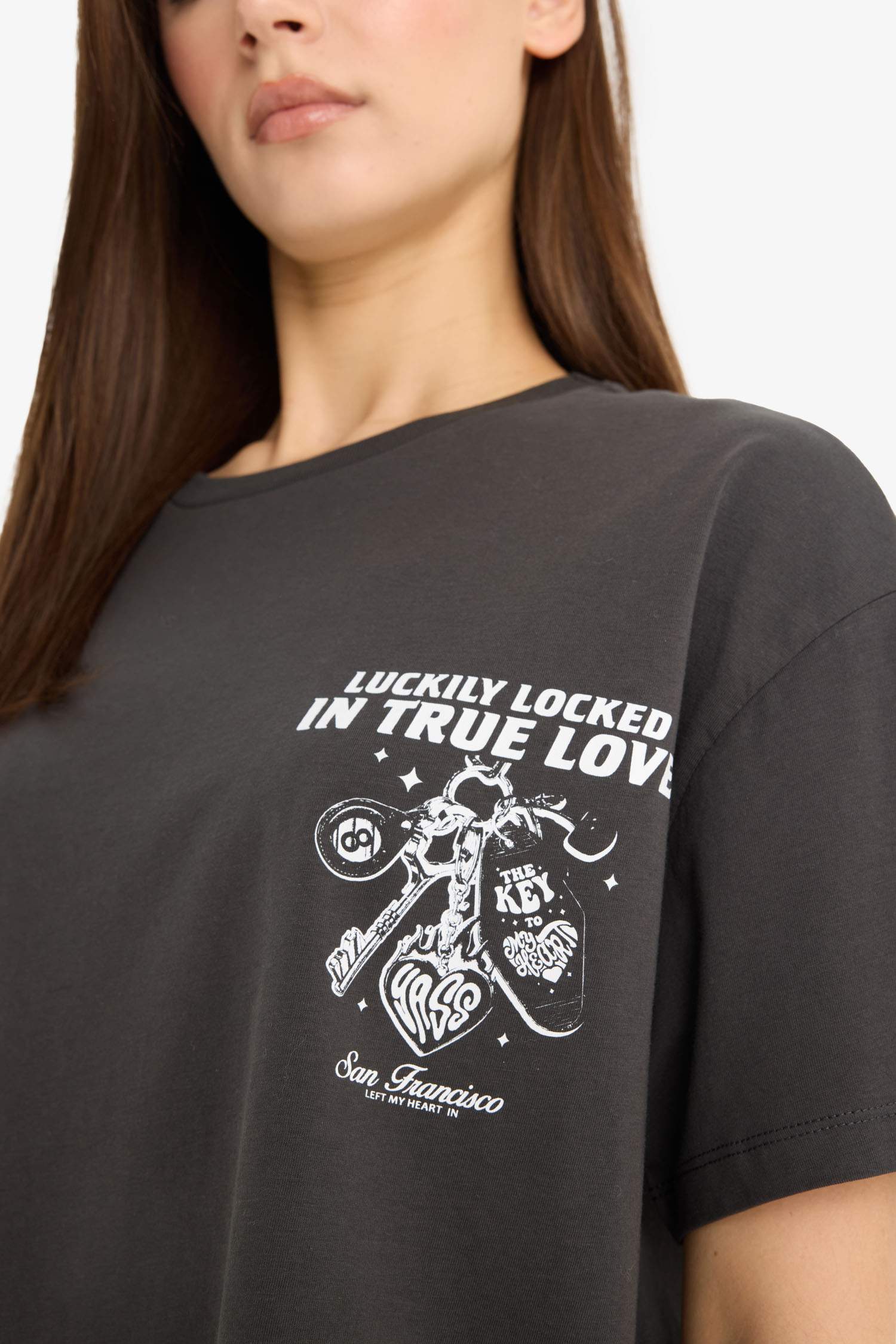 تيشيرت نص ردن اوفرسايز مطبوع قصة عادية بياخة مستديرة