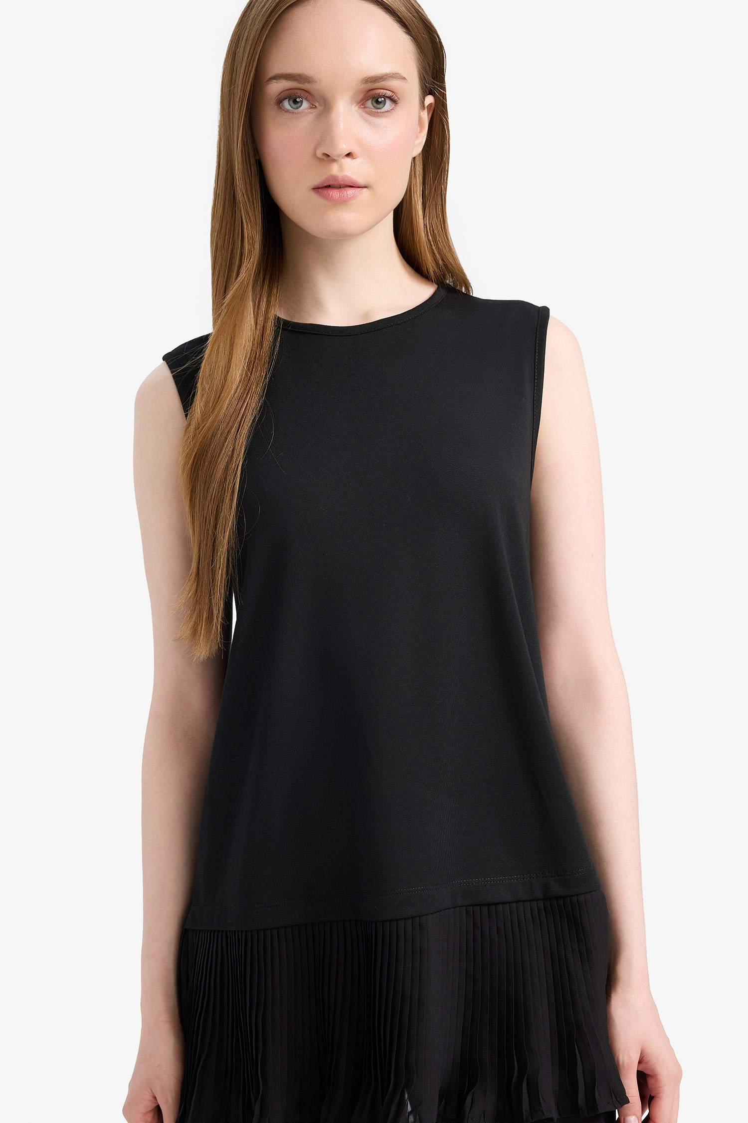 Regular Fit Crew Neck Basic Sleeveless Tunic