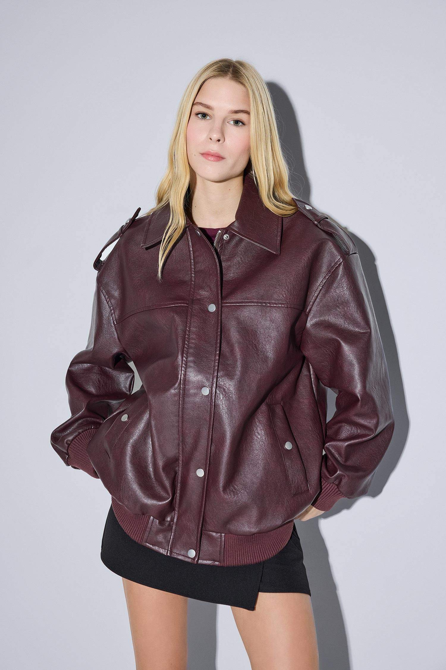 جاكيت جلد صناعي داد فيت بياخة بولو