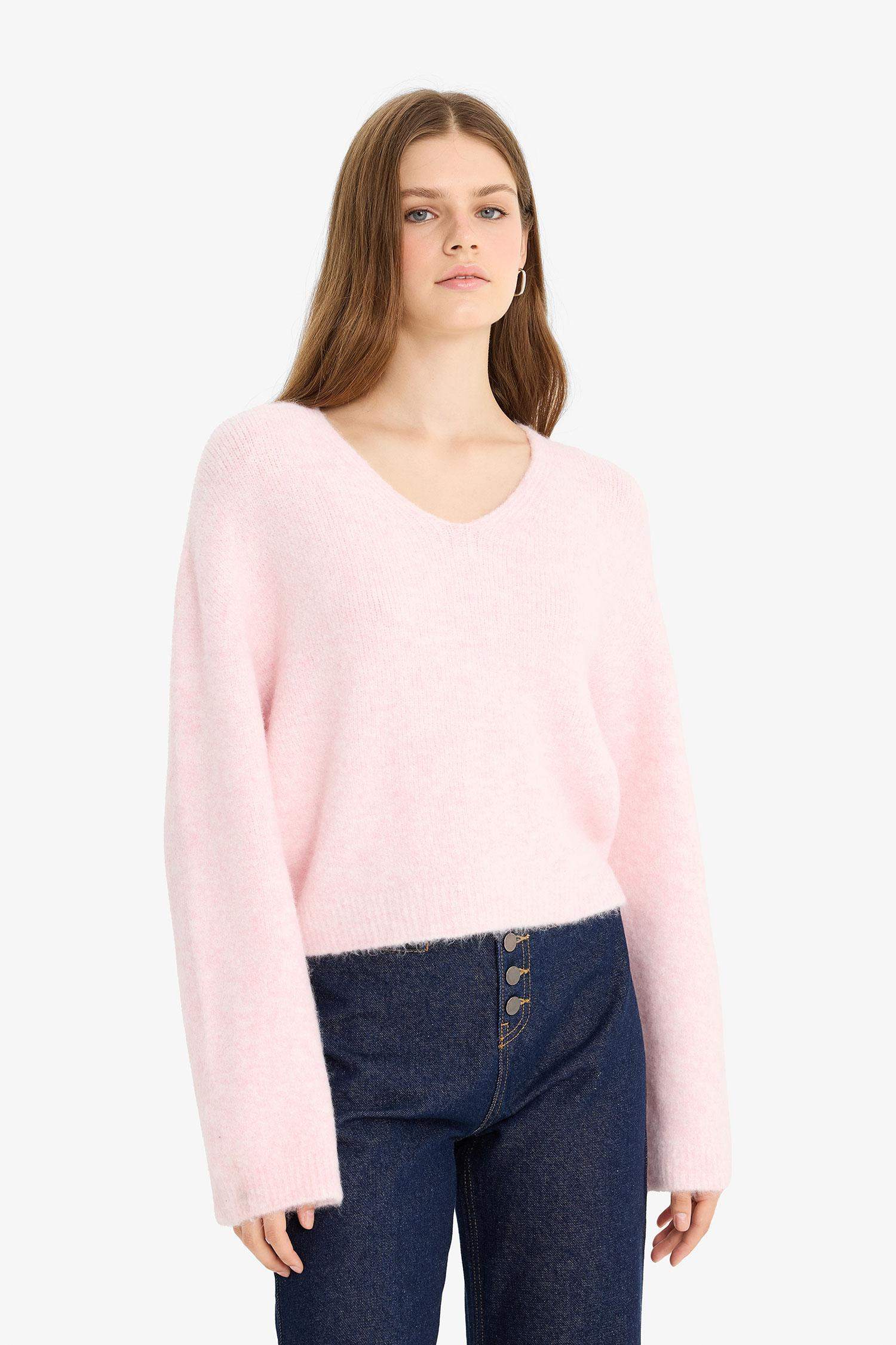 V Yaka Yumuşak Dokulu Dikişsiz Triko Kazak