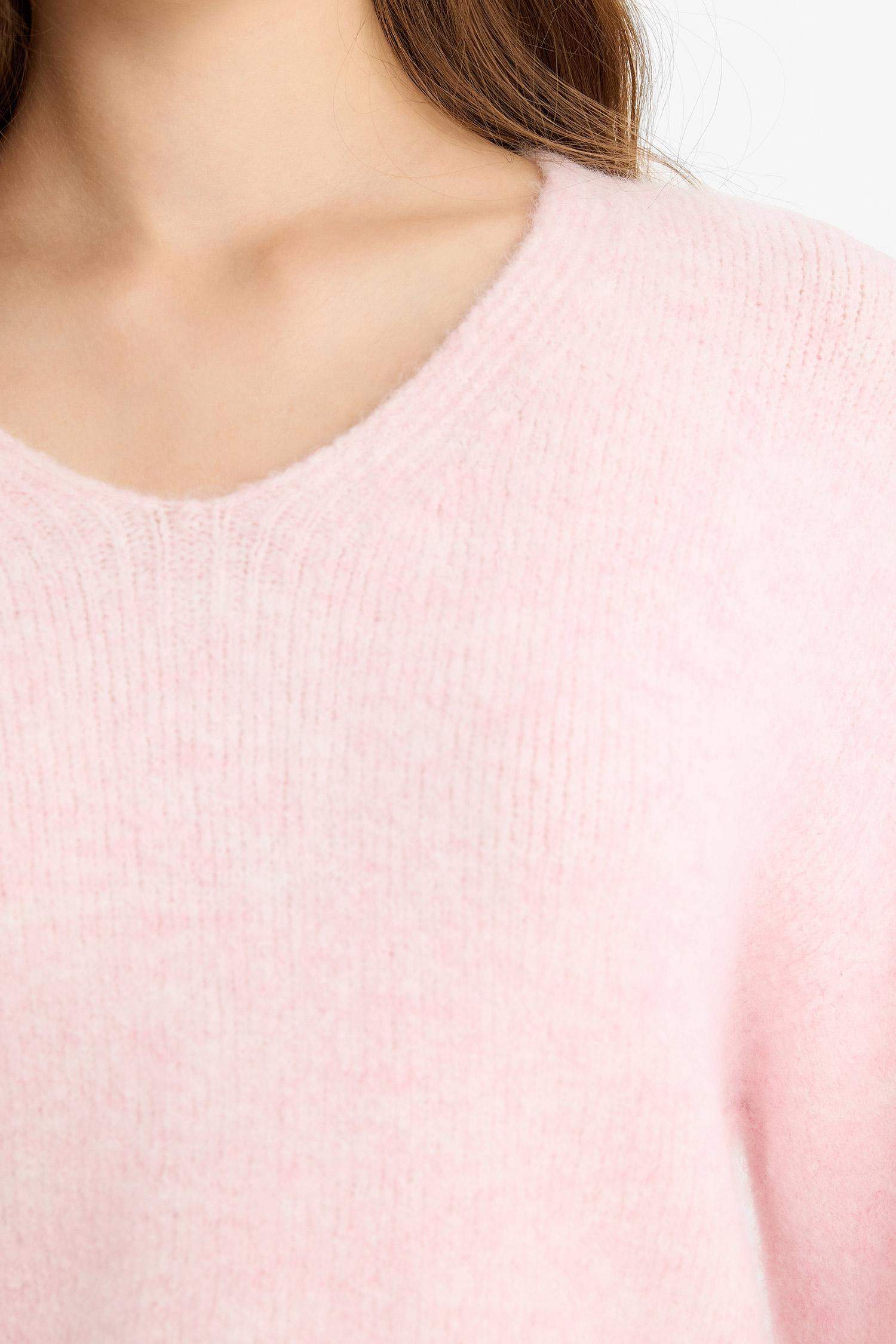 V Yaka Yumuşak Dokulu Dikişsiz Triko Kazak