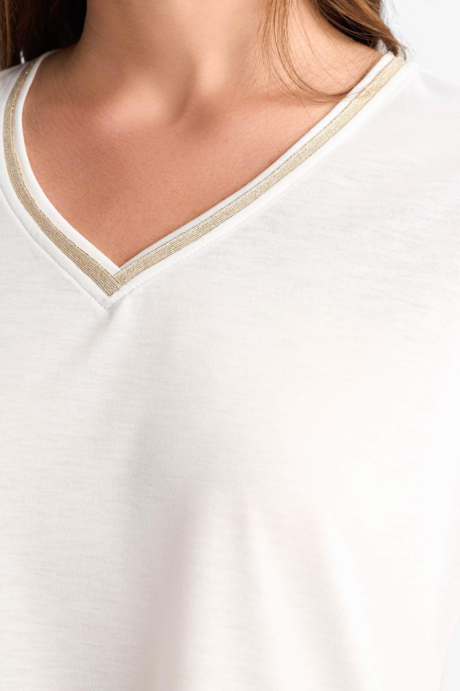 V Yaka Basic Düz Kısa Kollu Tişört