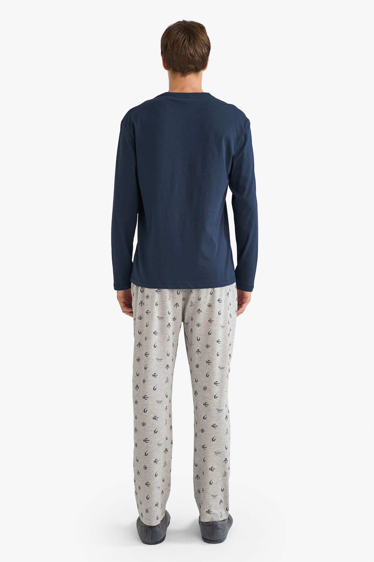 سيت قصة عادية ردن طويل من ستار وورز - قطعتين