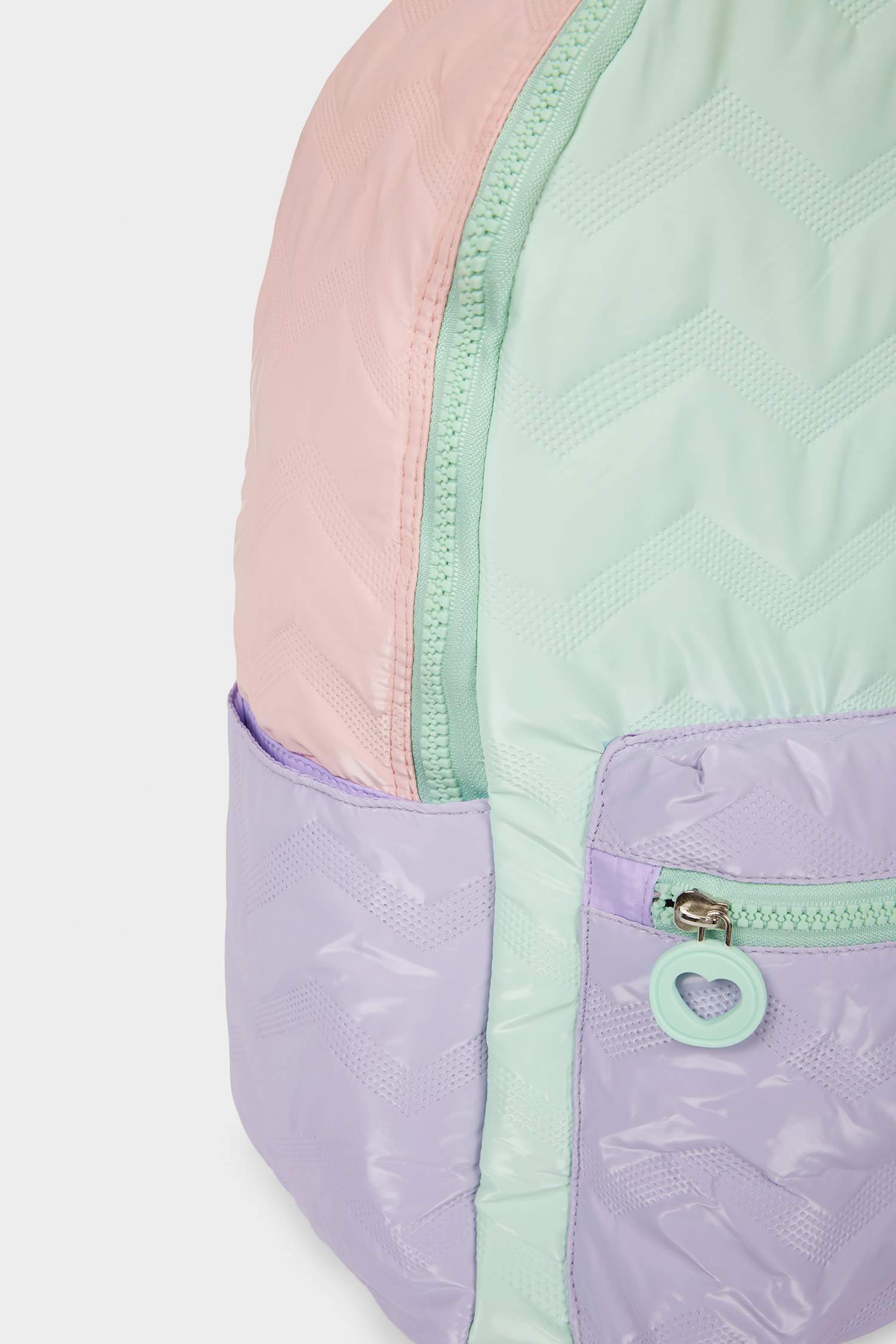 حقيبة مدرسية للبنات