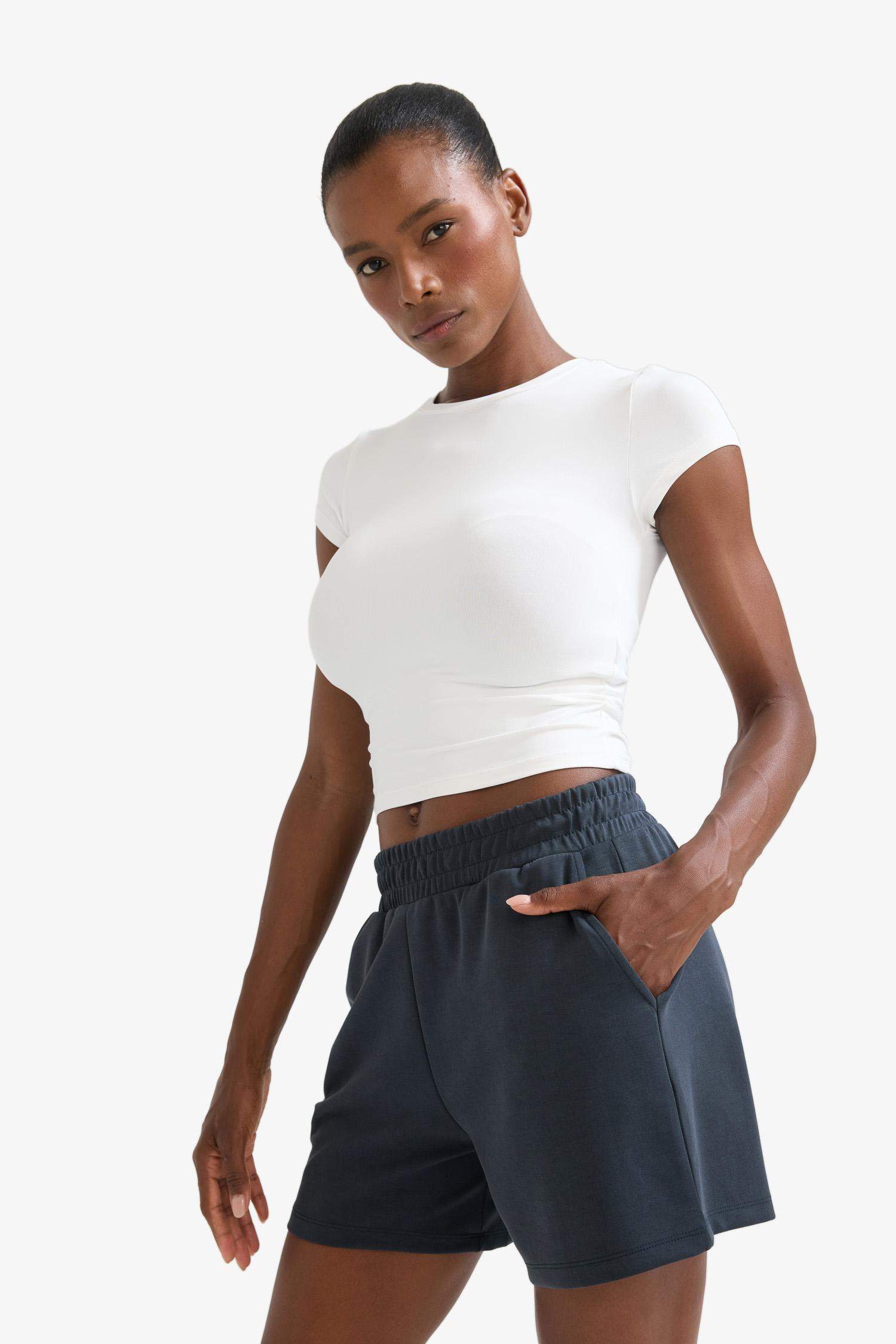 DeFactoFit Standart Fit Kısa Paça Modal Şort