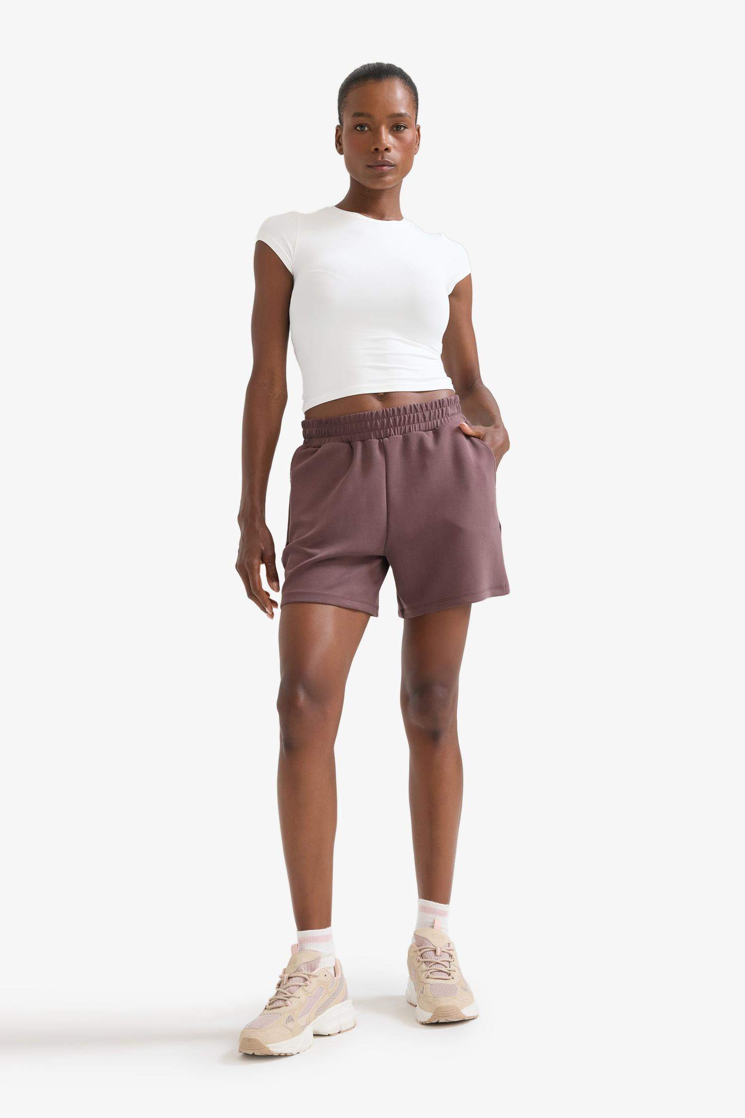 Standart Fit Kısa Paça Modal Şort