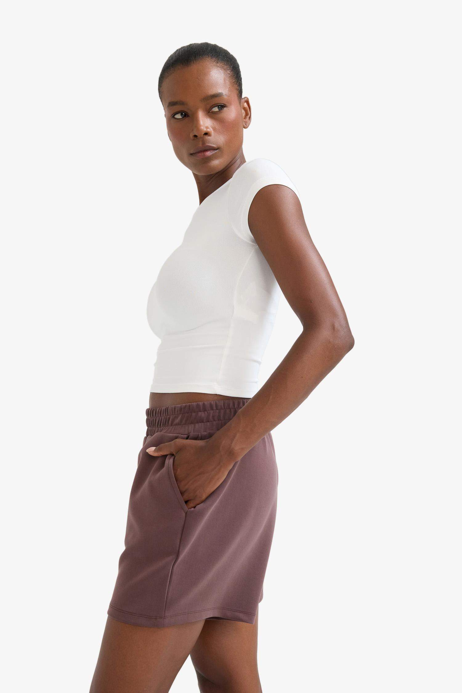 Standart Fit Kısa Paça Modal Şort