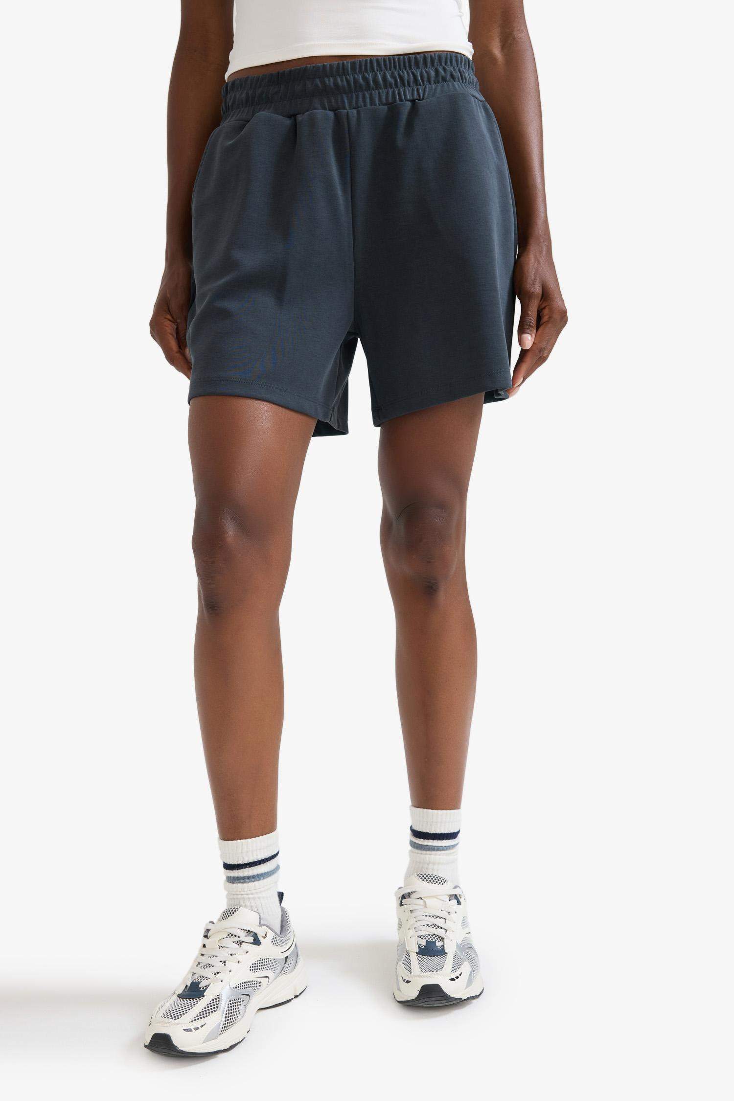 DeFactoFit Standart Fit Kısa Paça Modal Şort