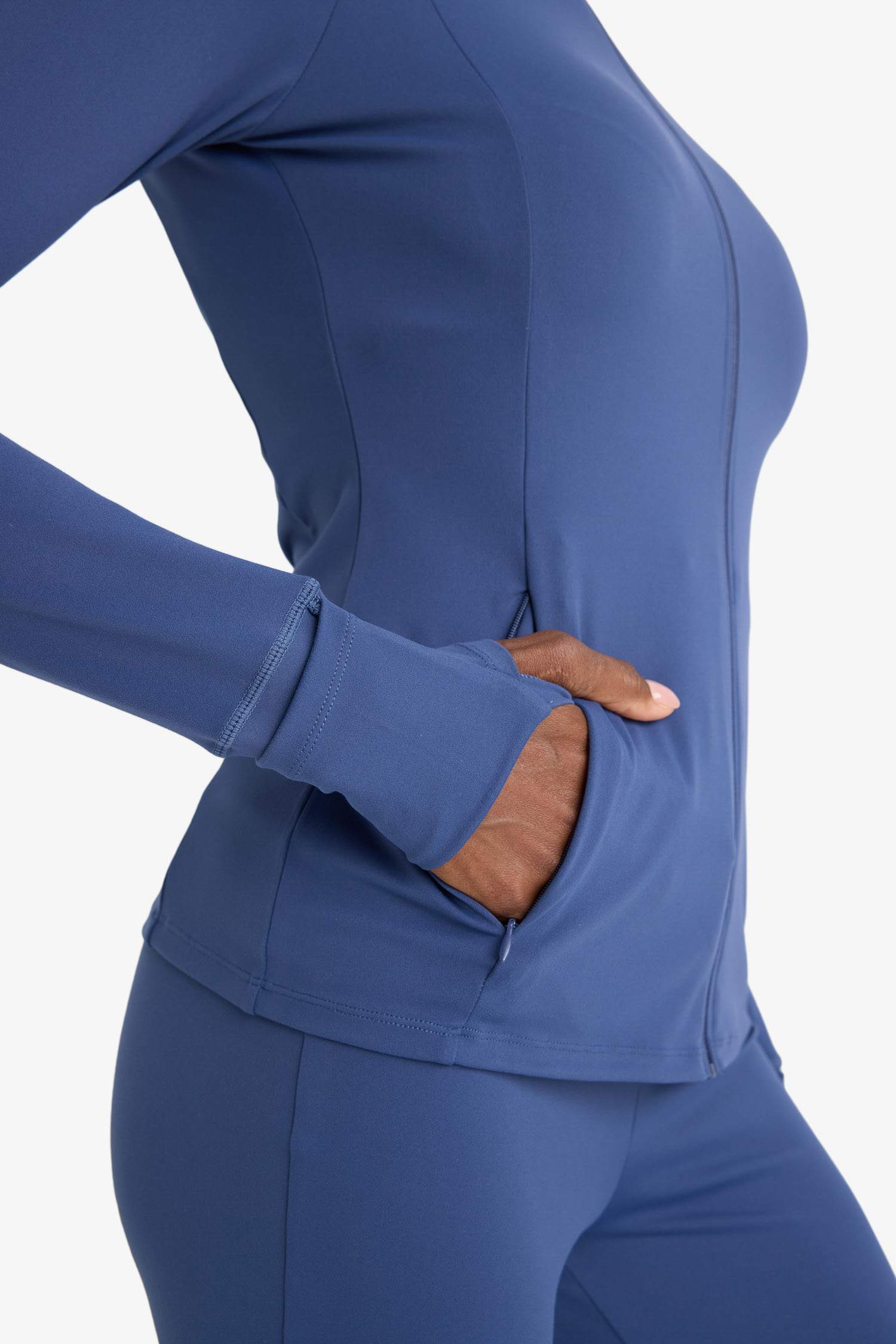 سترة سليم فيت برقبة عالية بجيب من DeFactoFit