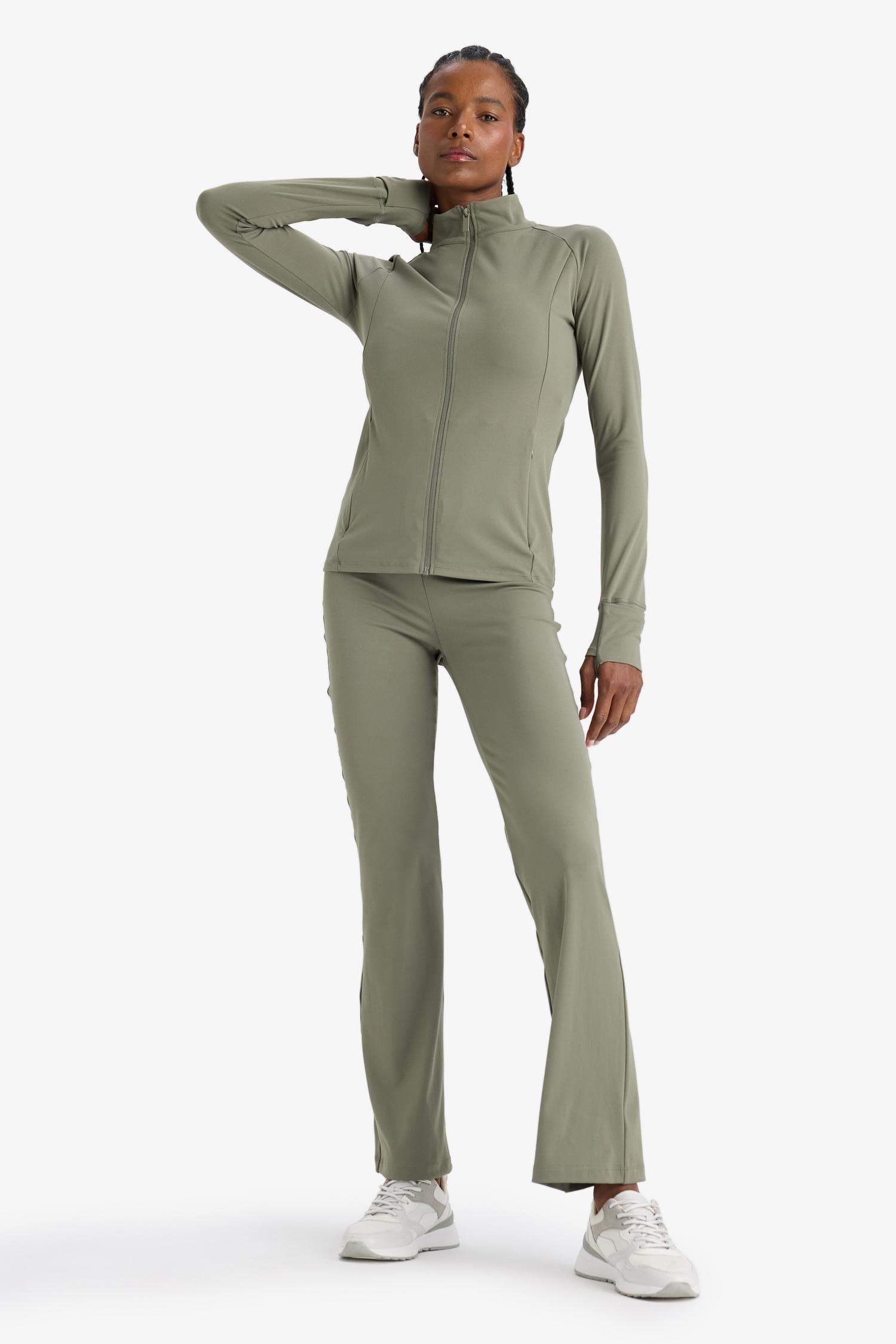 Pantalon de sport flare fit à jambes larges de DeFactoFit