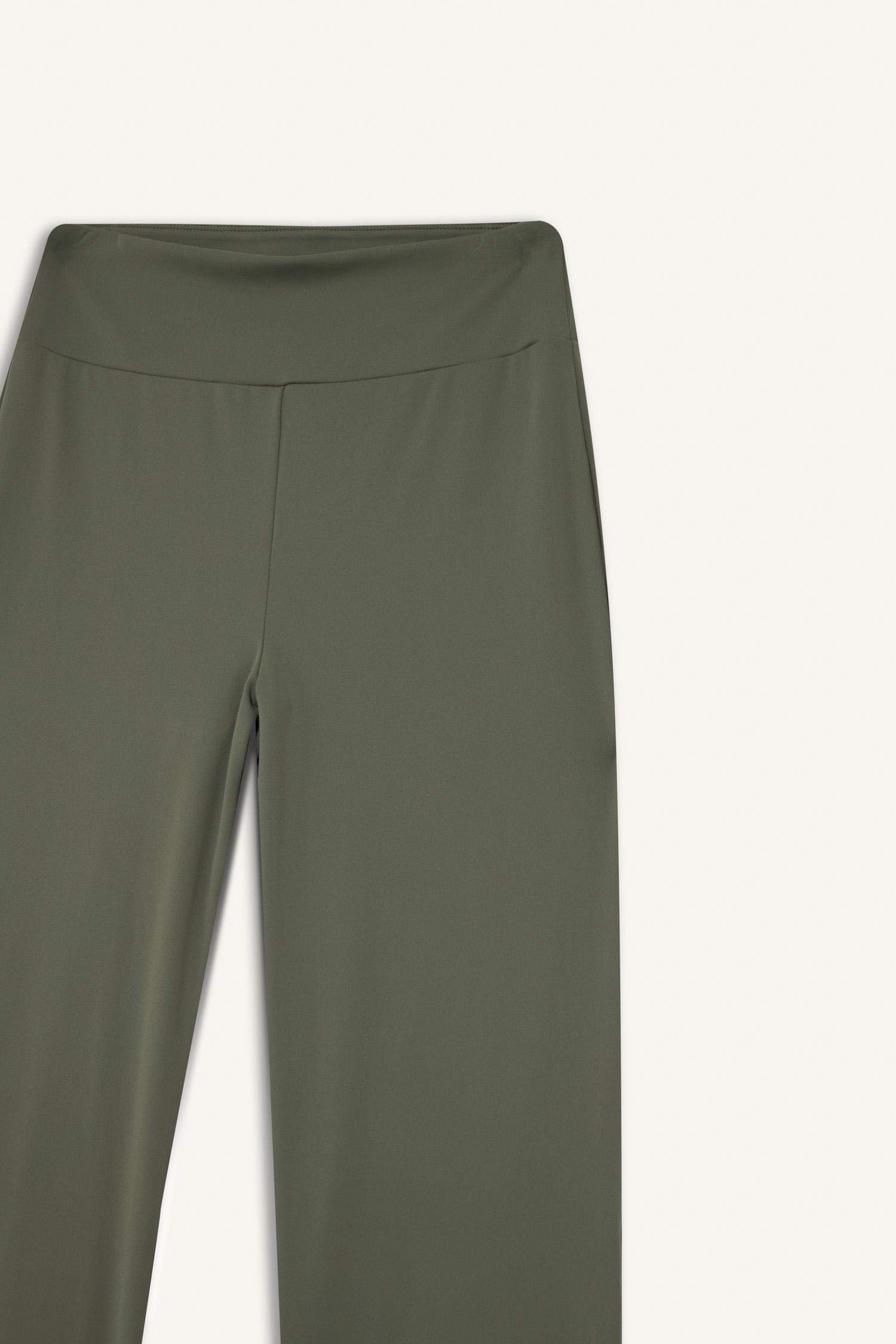 Pantalon de sport flare fit à jambes larges de DeFactoFit