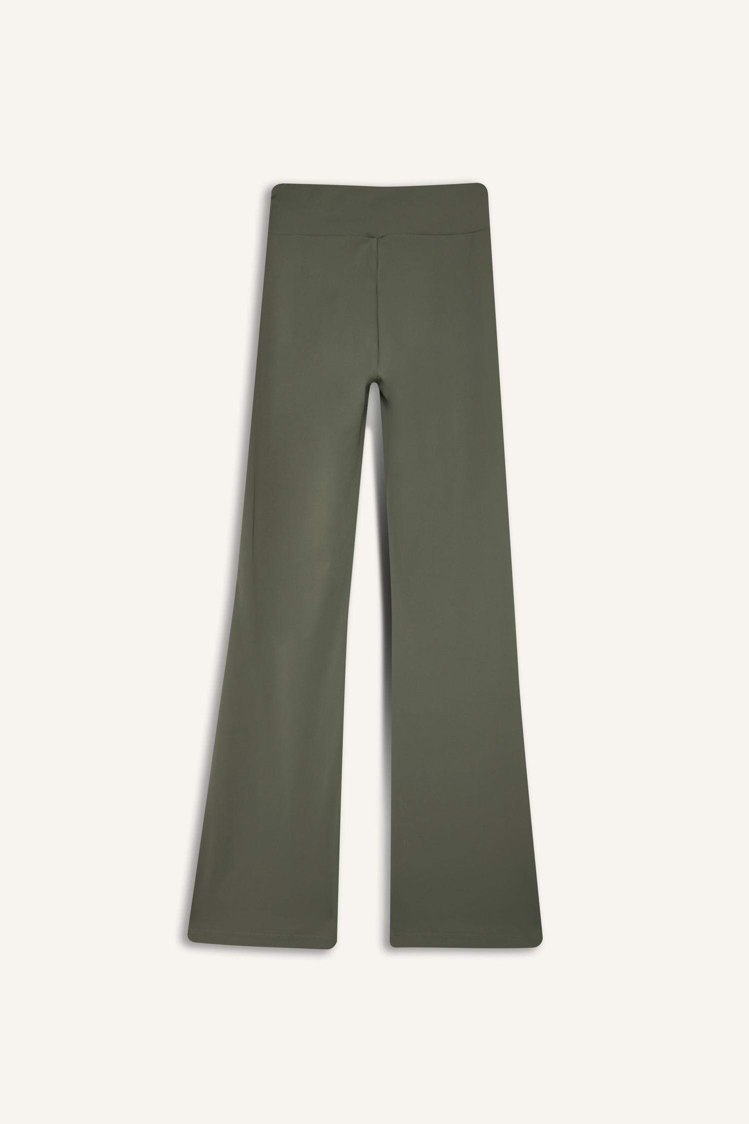 Pantalon de sport flare fit à jambes larges de DeFactoFit