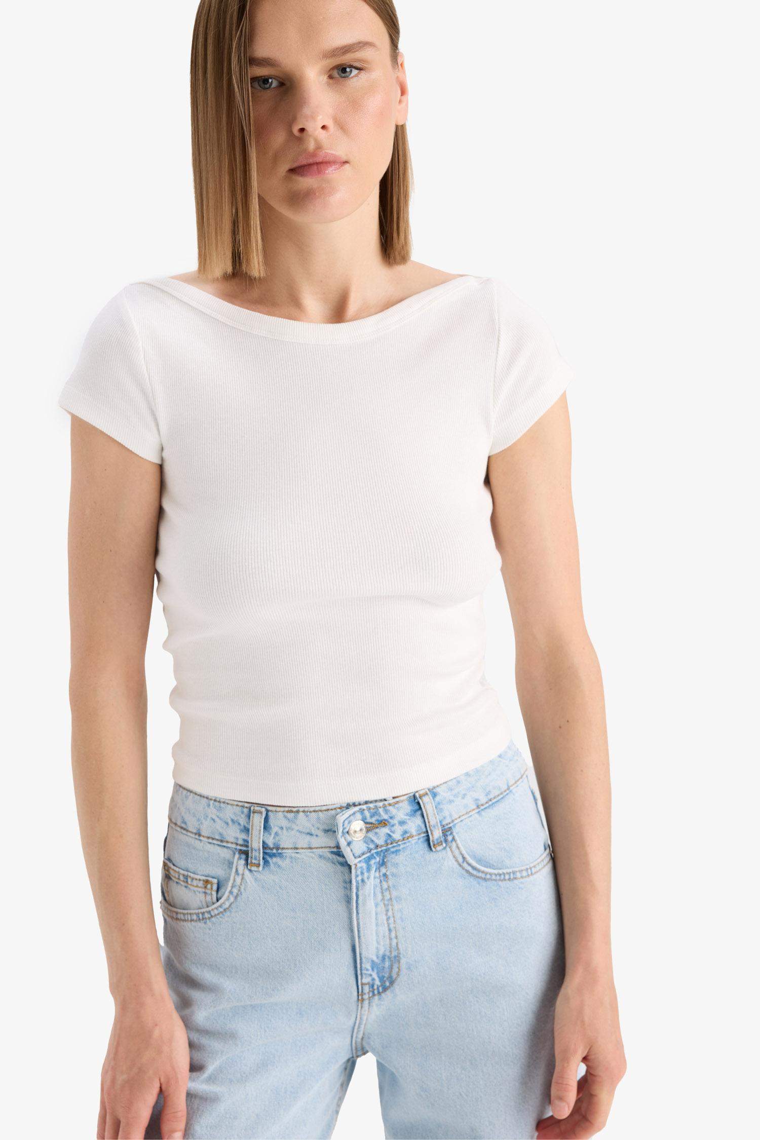 تيشيرت سليم فيت مضلع مخصر برقبة عريضة