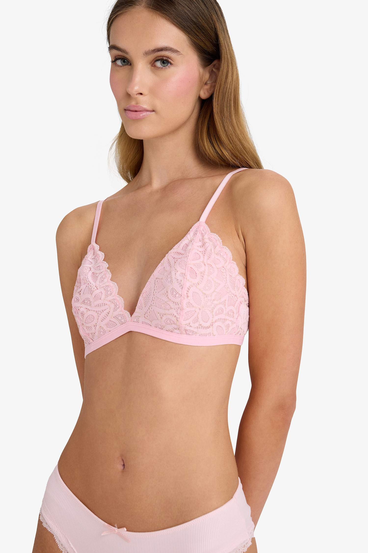 Dantelli Simli Dantel Kapsız Pedsiz Balensiz Triangle Bra-Fall in Love