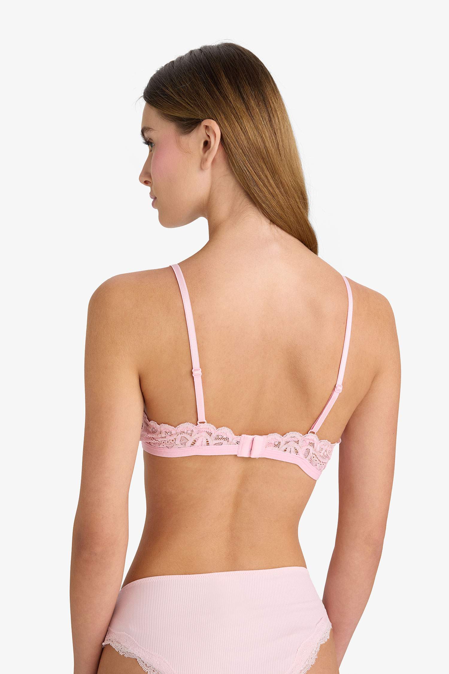 Dantelli Simli Dantel Kapsız Pedsiz Balensiz Triangle Bra-Fall in Love