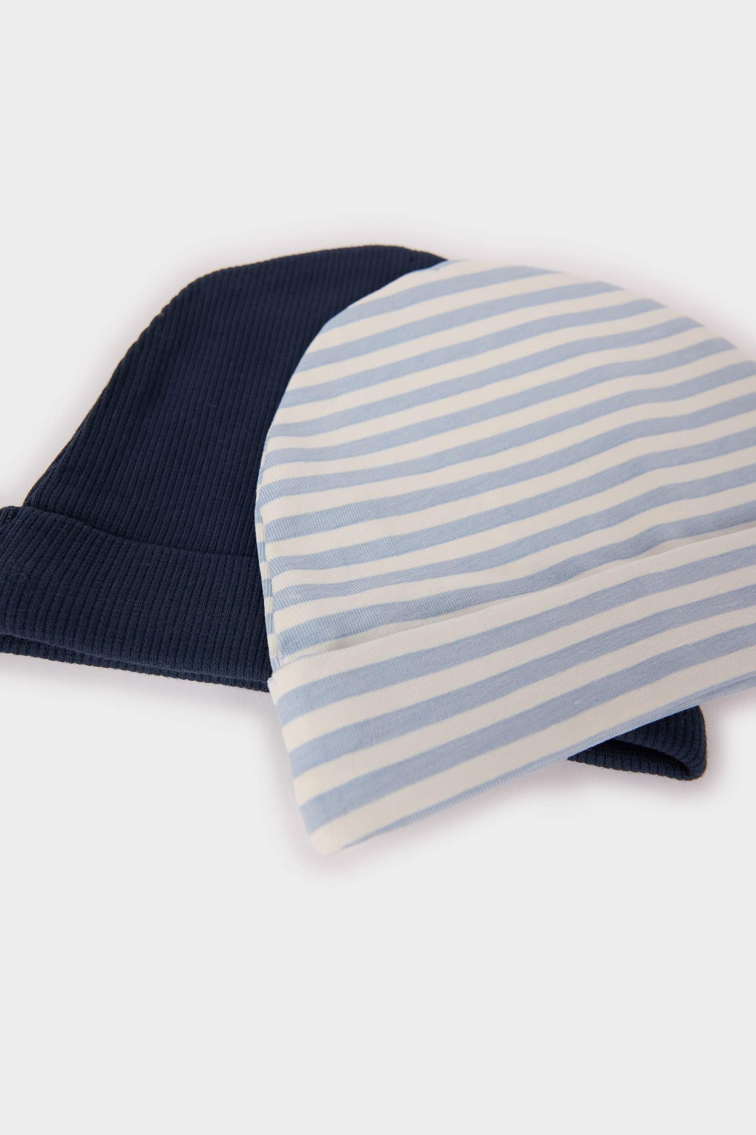 Erkek Bebek Yenidoğan Desenli 2'li Pamuklu Bere