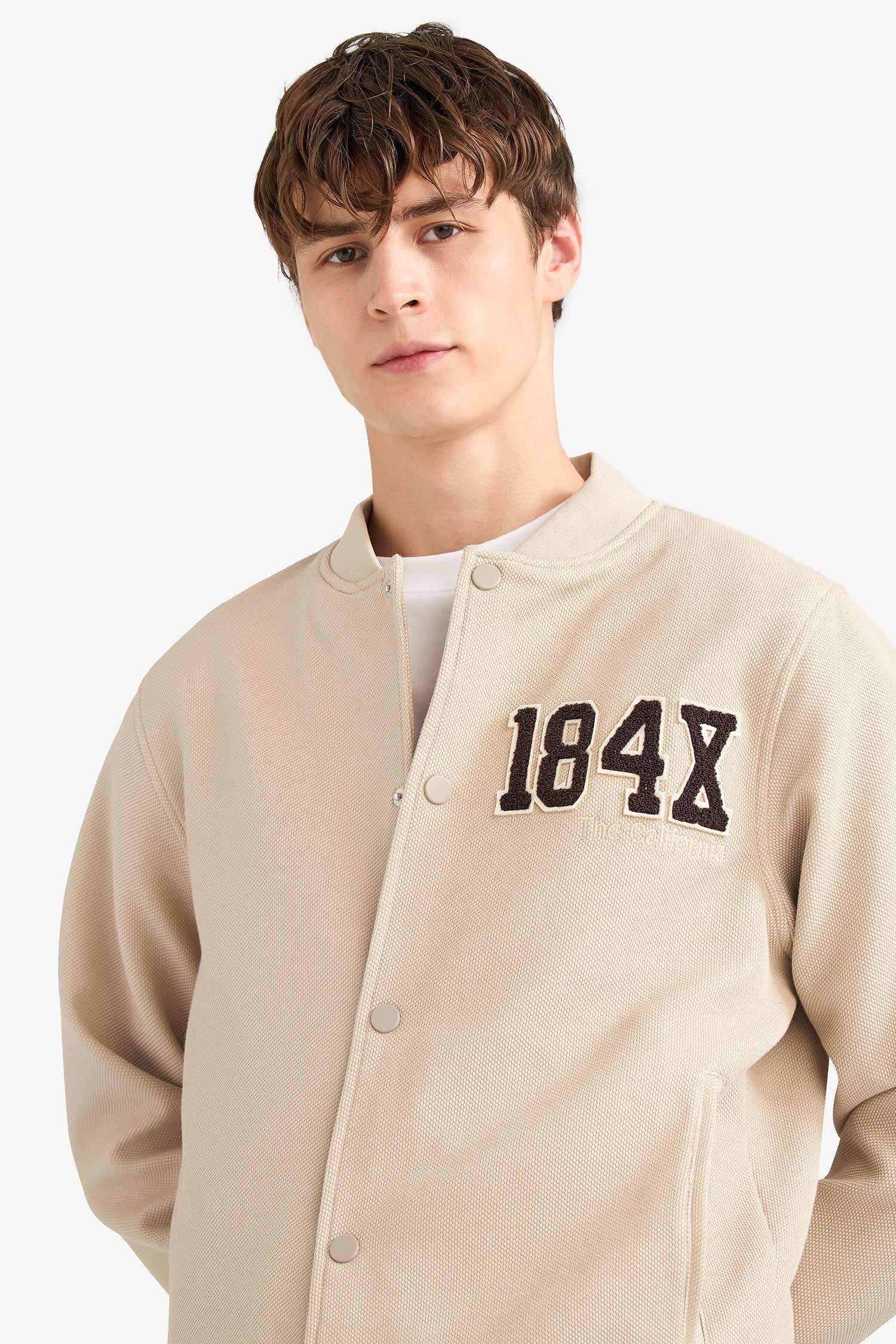 Куртка-бомбер с кнопками и воротником-поло