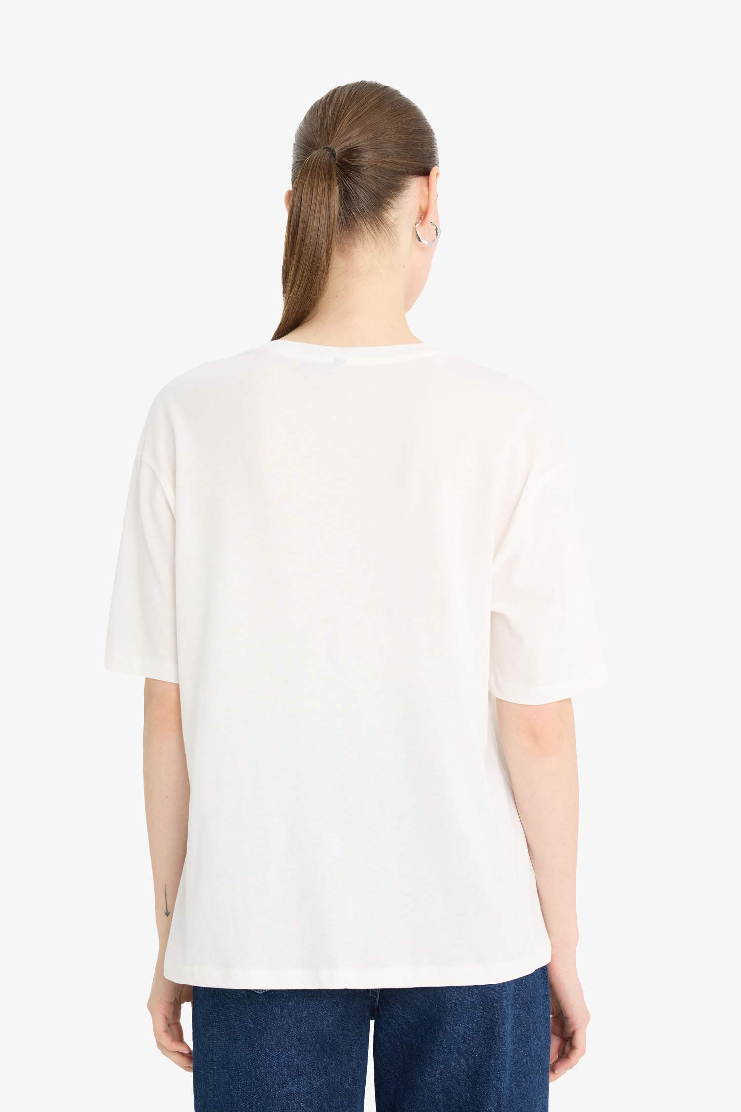 Relax Fit Bisiklet Yaka Aplike Baskılı Penye Kısa Kollu Tişört