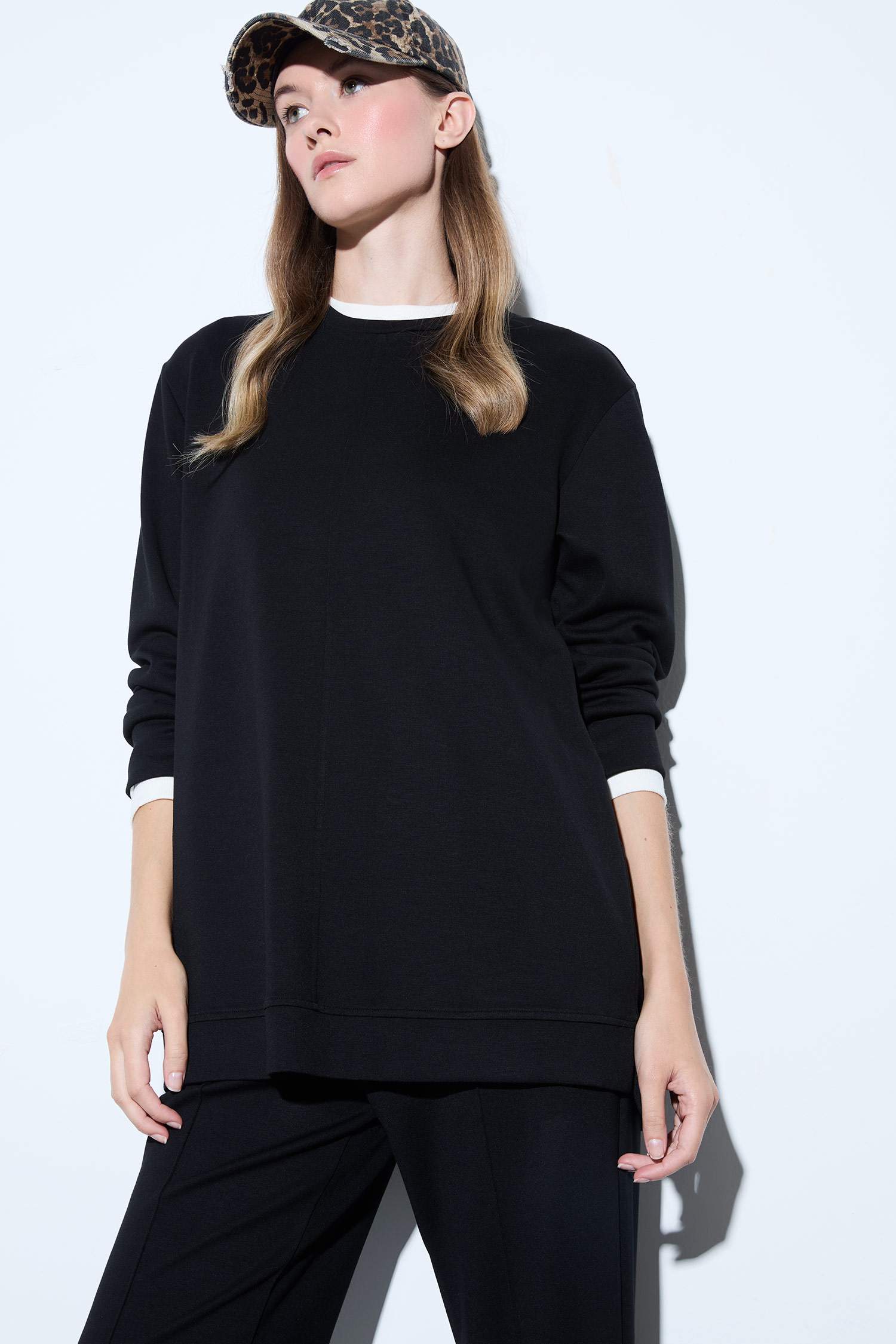 Regular Fit Crew Neck Long Sleeve Tunic