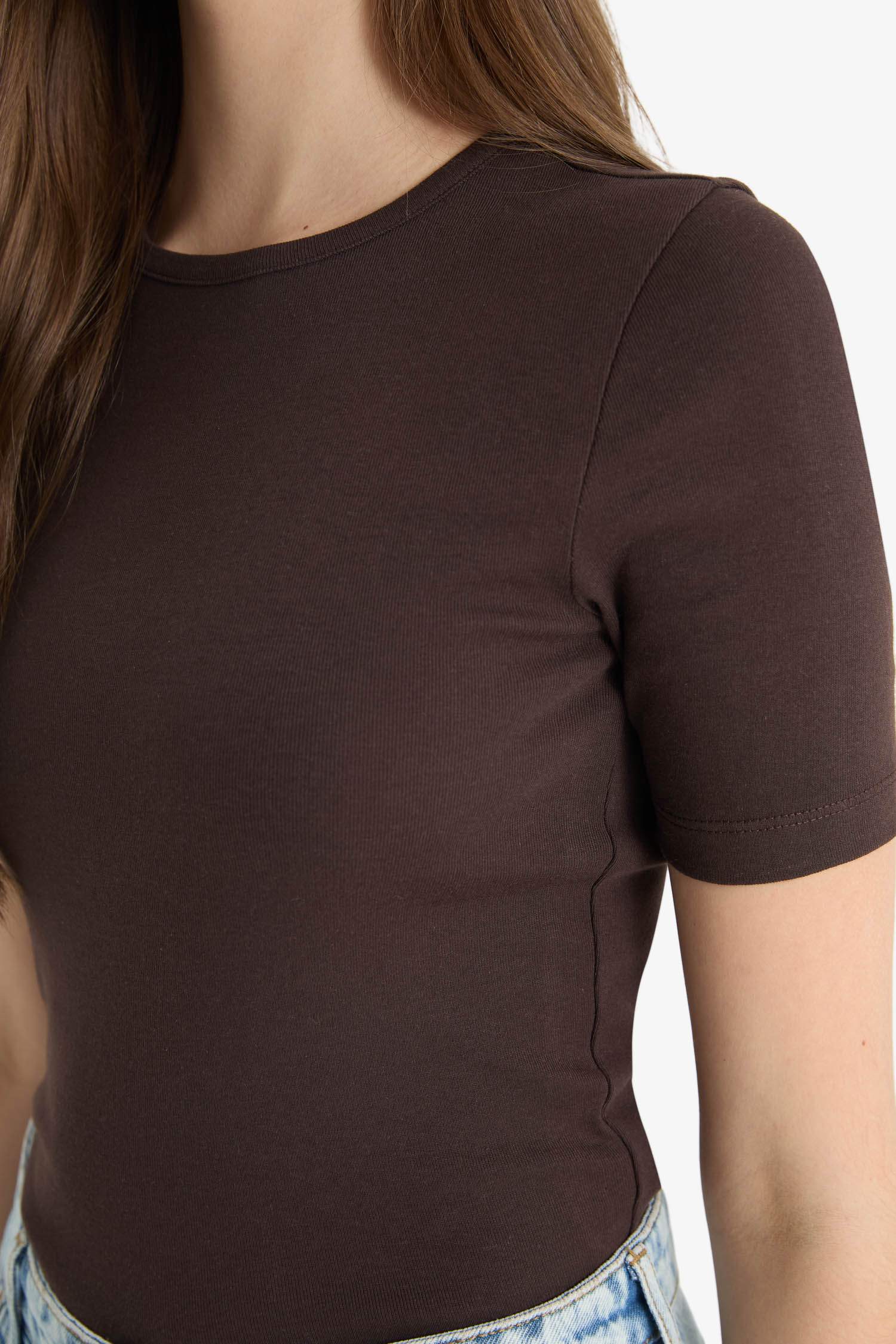 Fitted Bisiklet Yaka Basic Düz Ribana Kısa Kollu Tişört