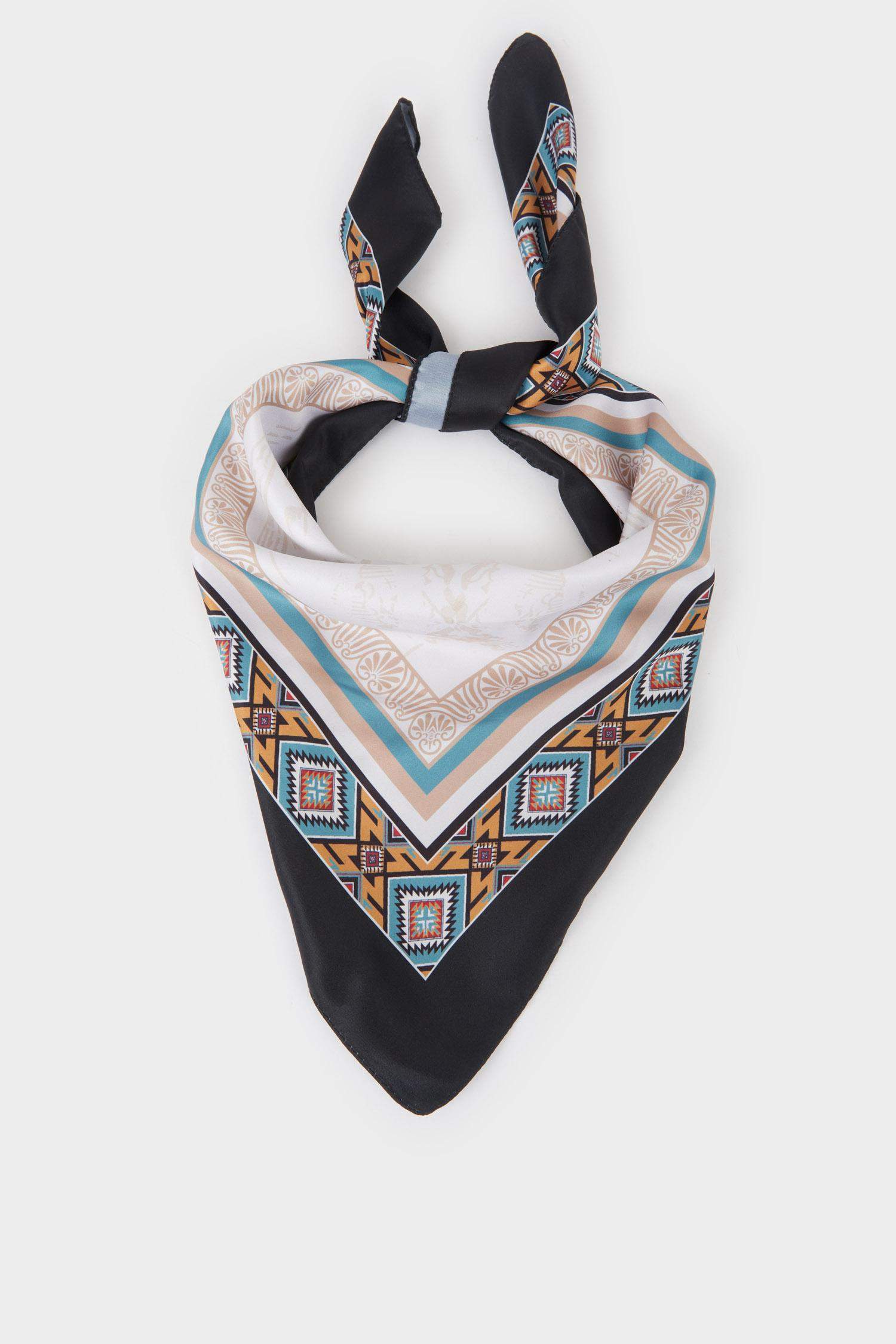 Kadın Zeugma Temalı Fular