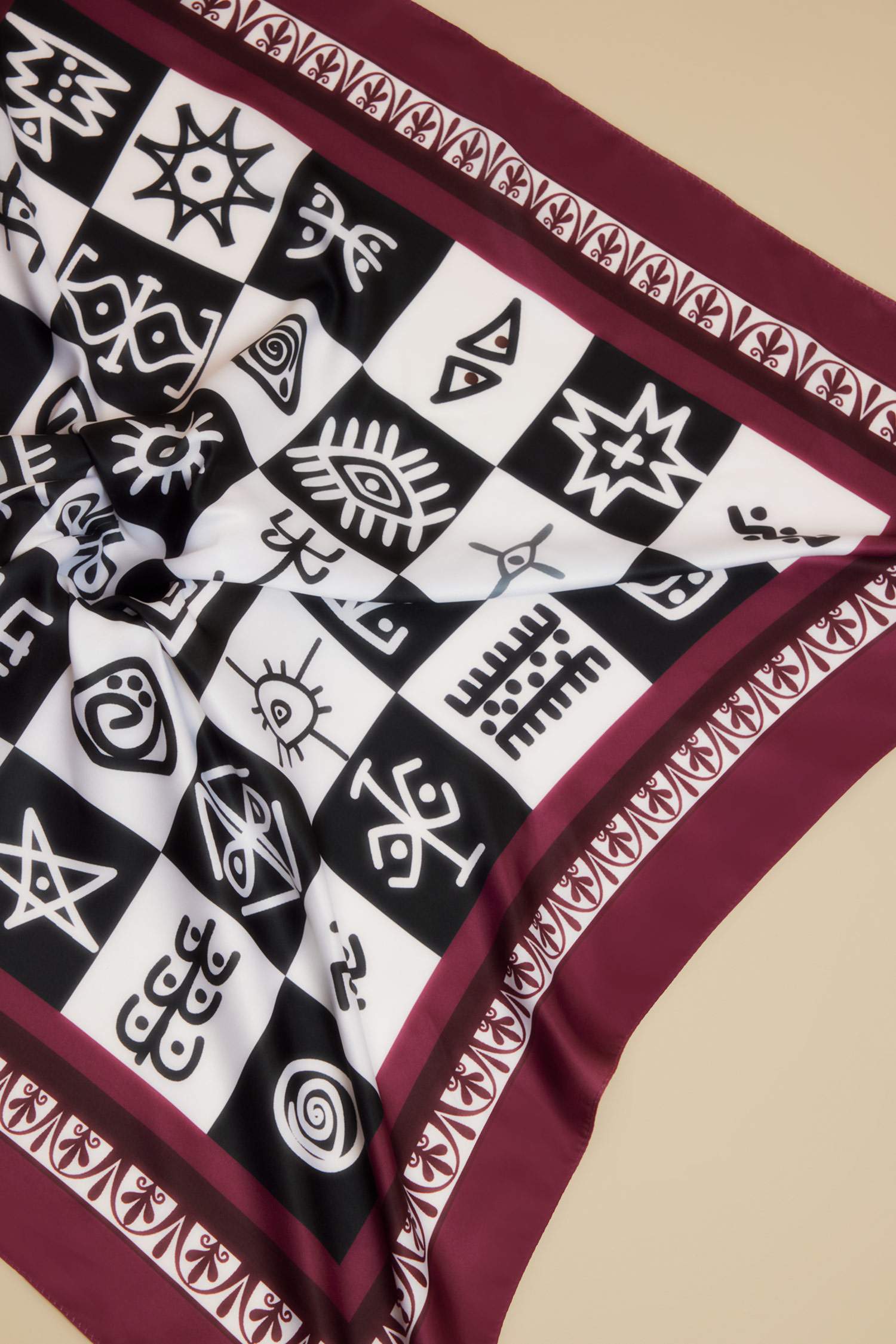 Kadın Göbeklitepe Temalı Fular