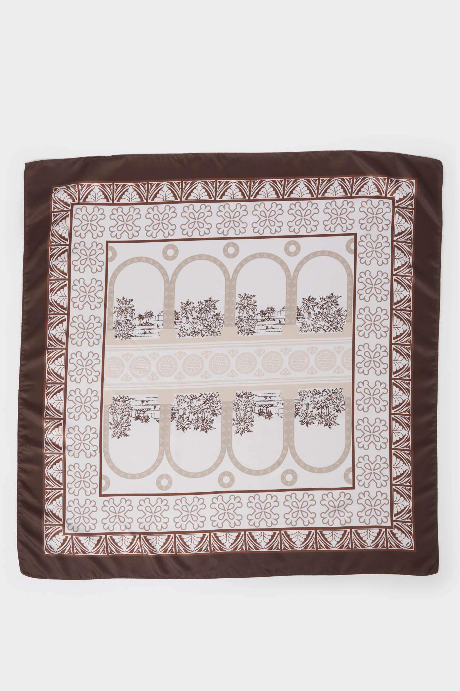 Kadın Mardin Temalı Fular