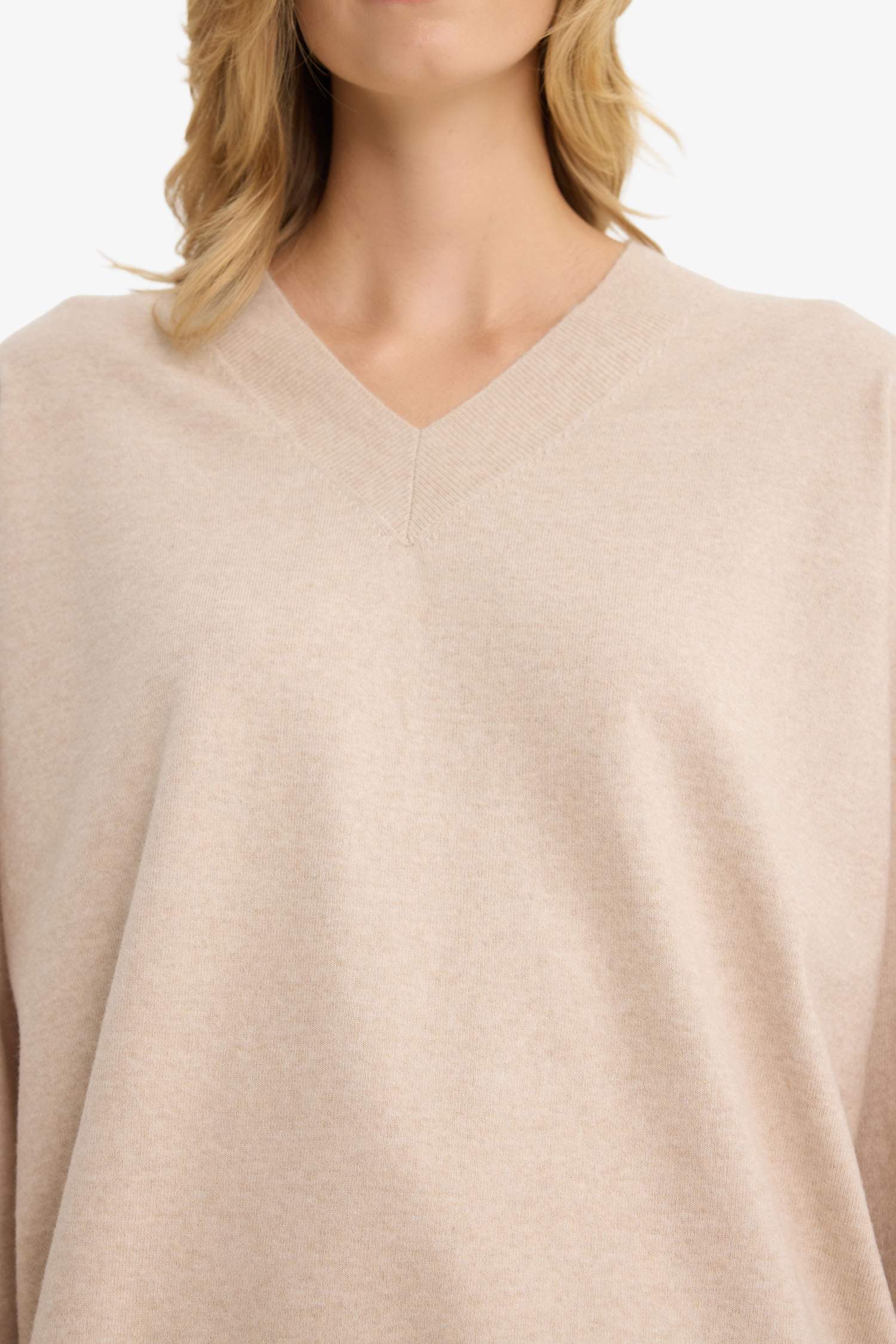 بلوز تريكو اوفر سايز بياخة مستديرة