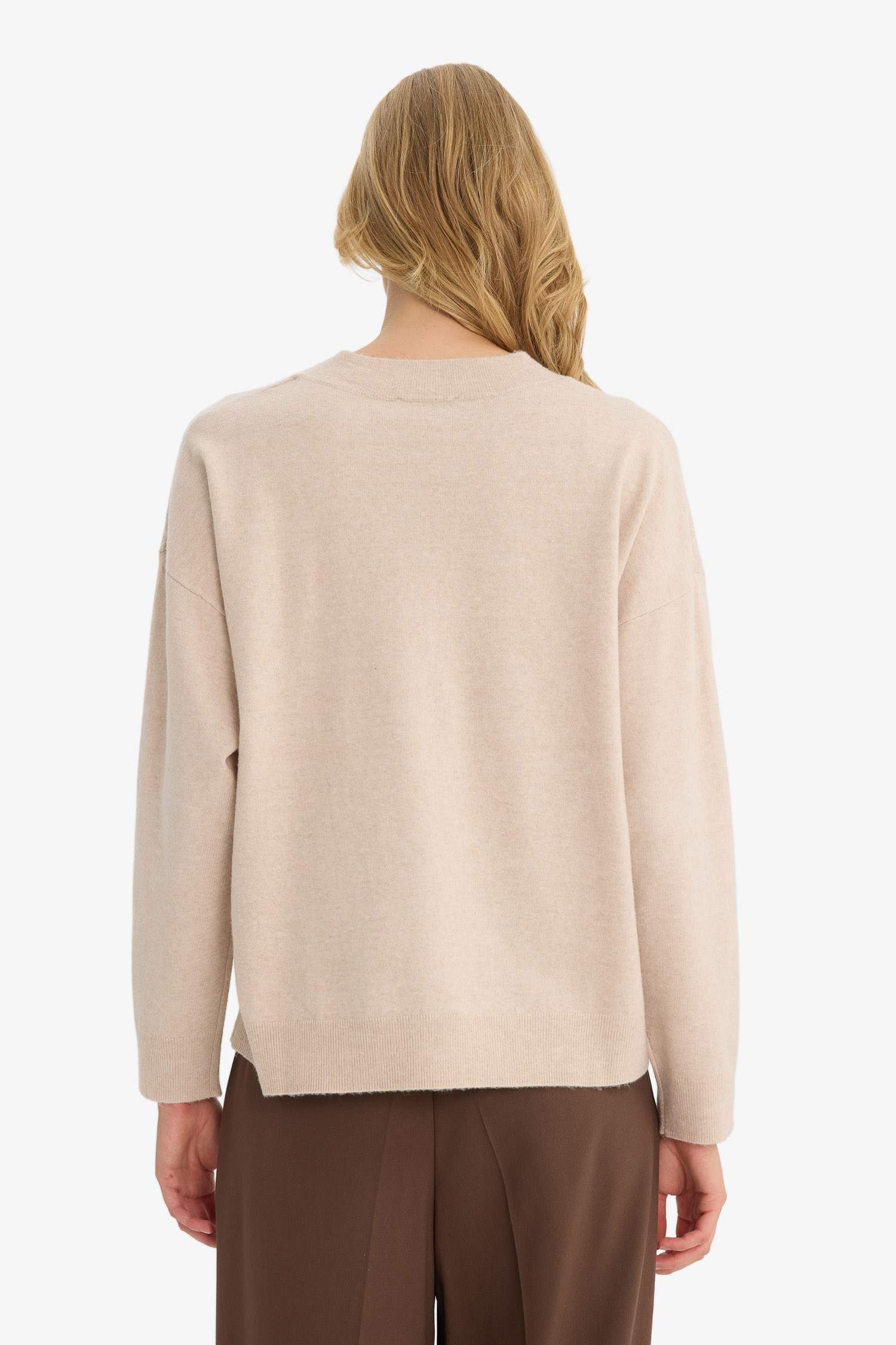 بلوز تريكو اوفر سايز بياخة مستديرة