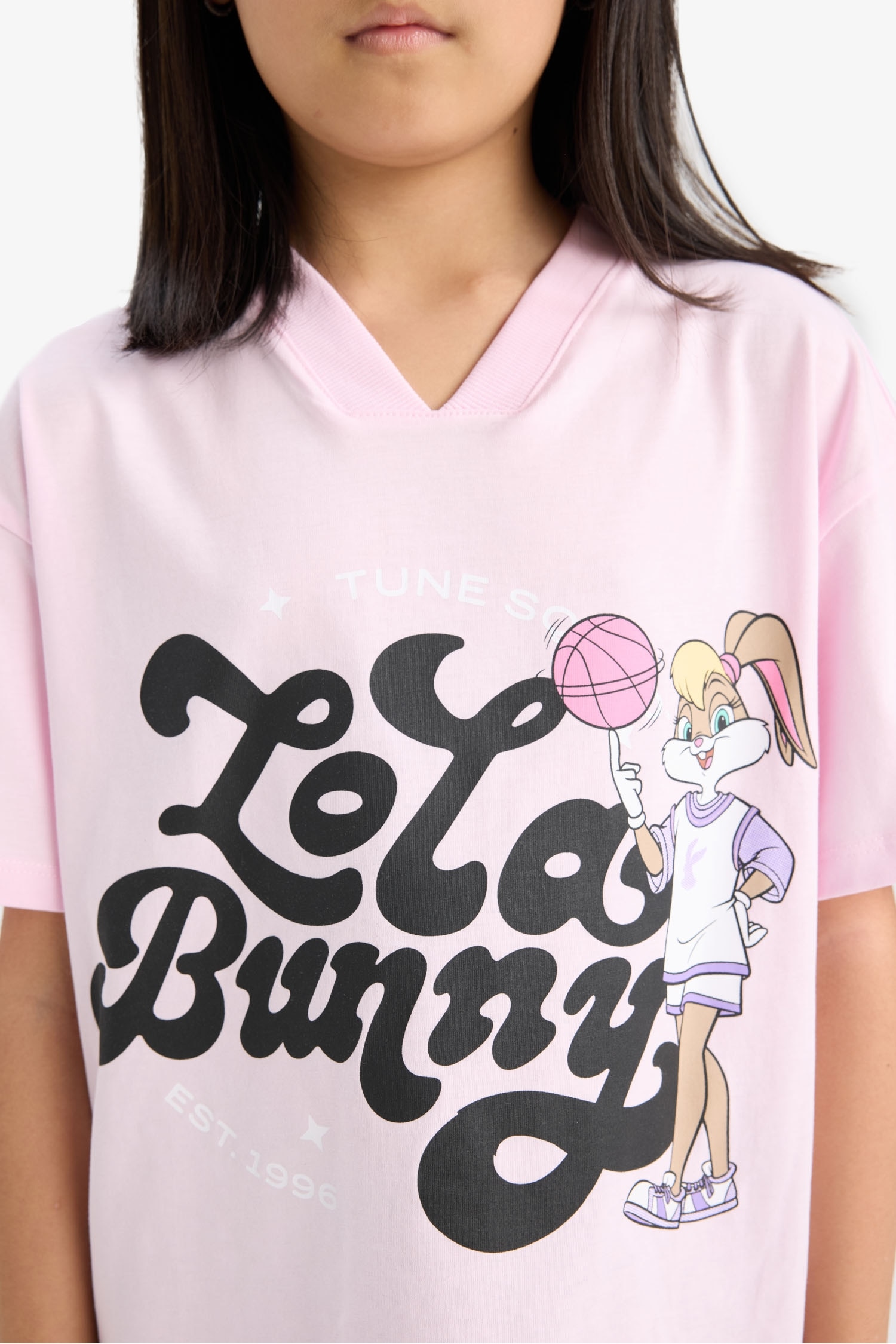 Girl Looney Tunes Relax Fit V Neck T-Shirt
