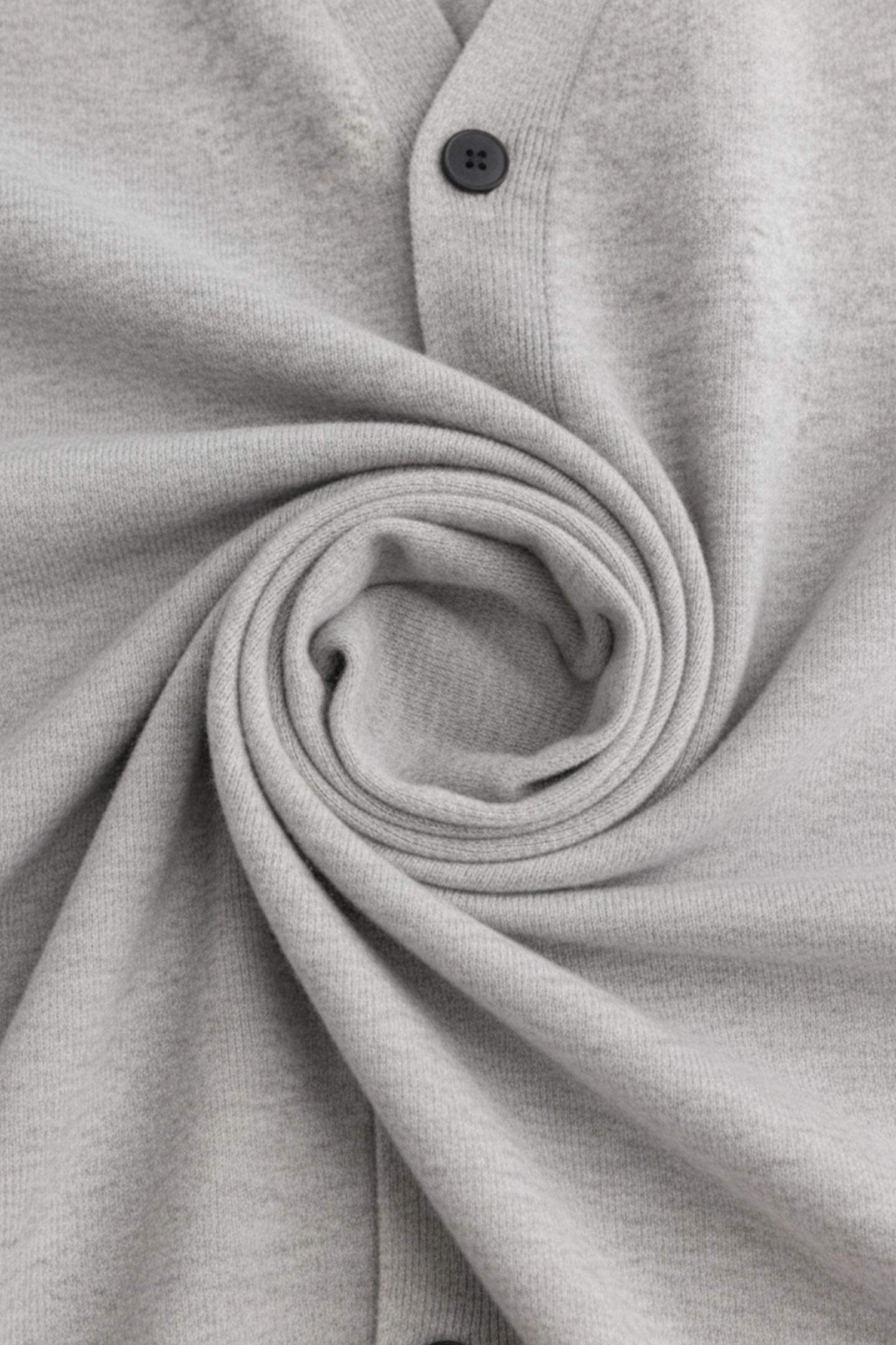 جاكيت تريكو قصة مريحة بياقة V