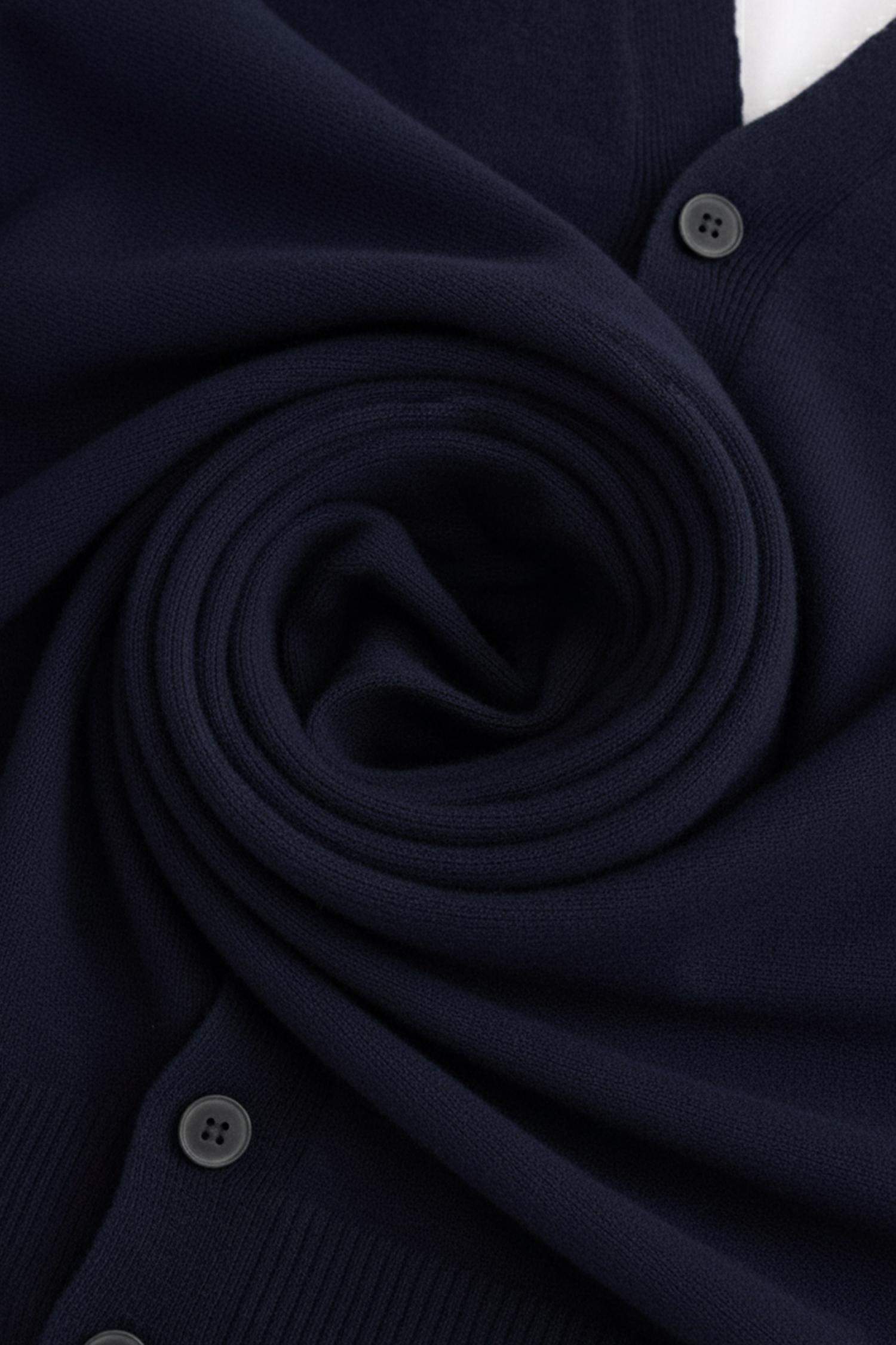 جاكيت تريكو قصة مريحة بياقة V