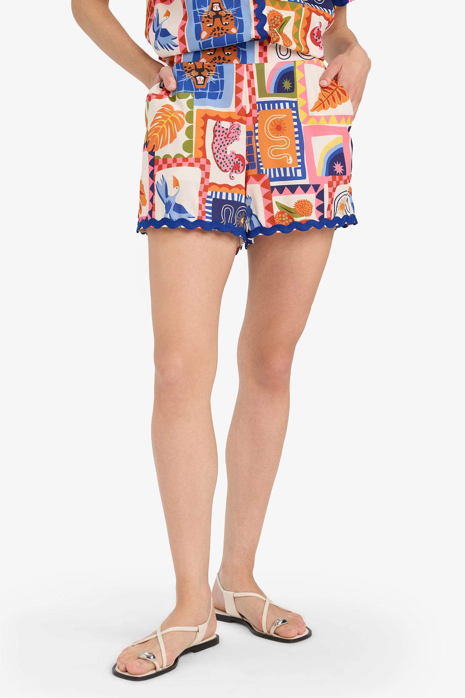 Fall in Love Regular Fit Tropical Patterned Beach Wear