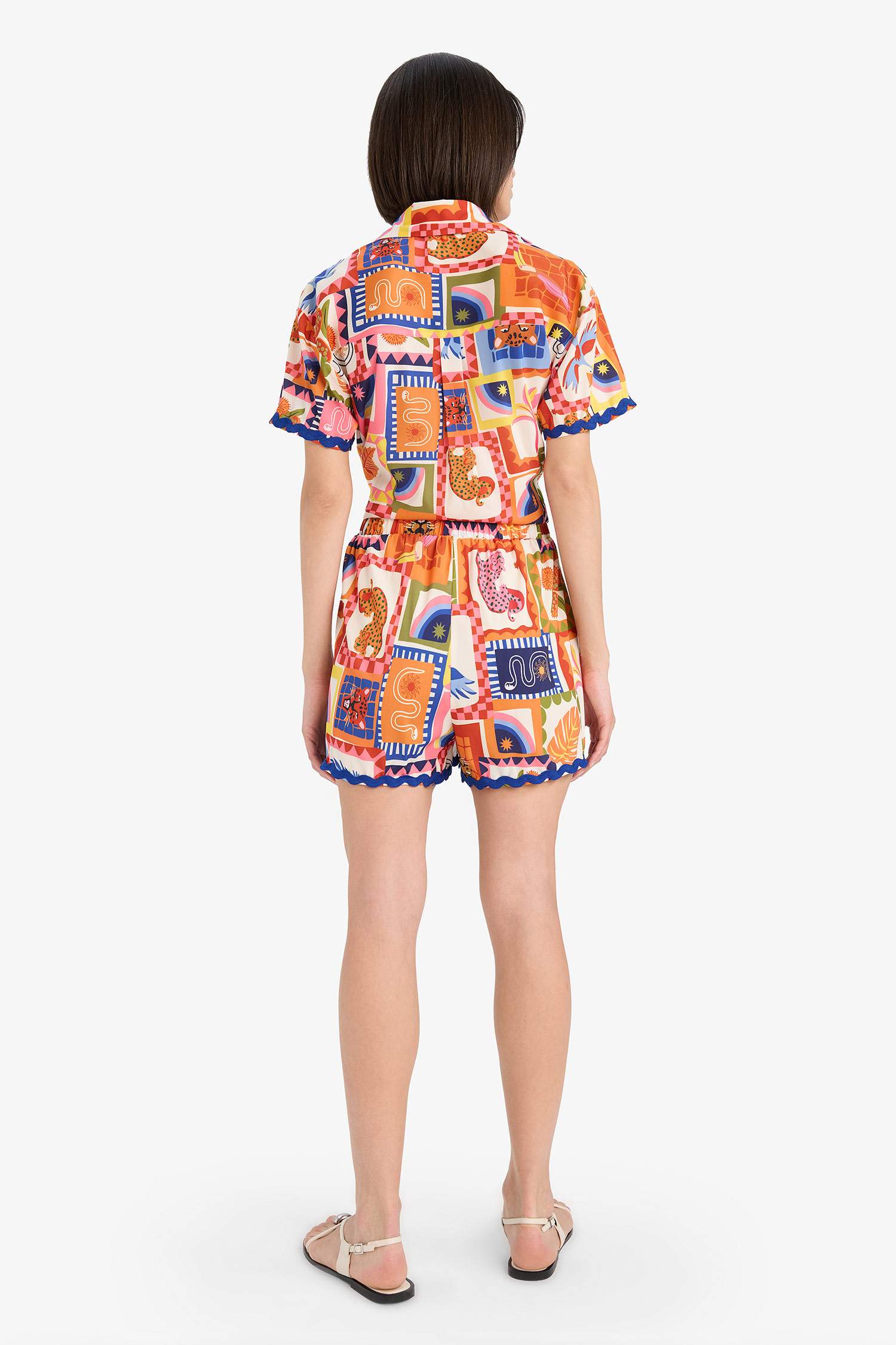 Fall in Love Regular Fit Tropical Patterned Beach Wear
