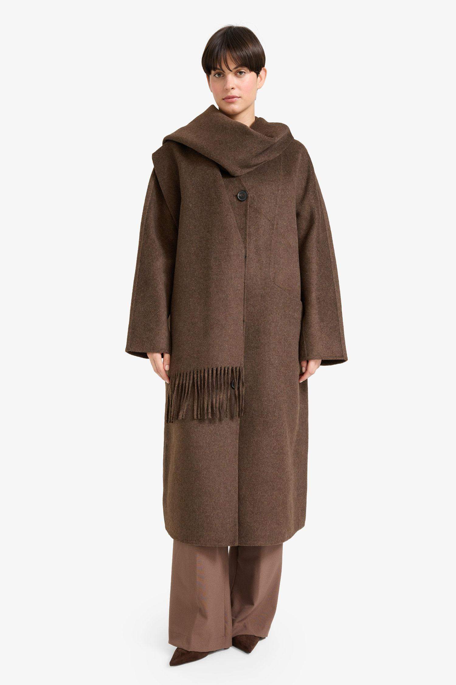 جاكيت جوخ طويل قصة مريحة من مزيج الصوف بسكارف قابل للإزالة