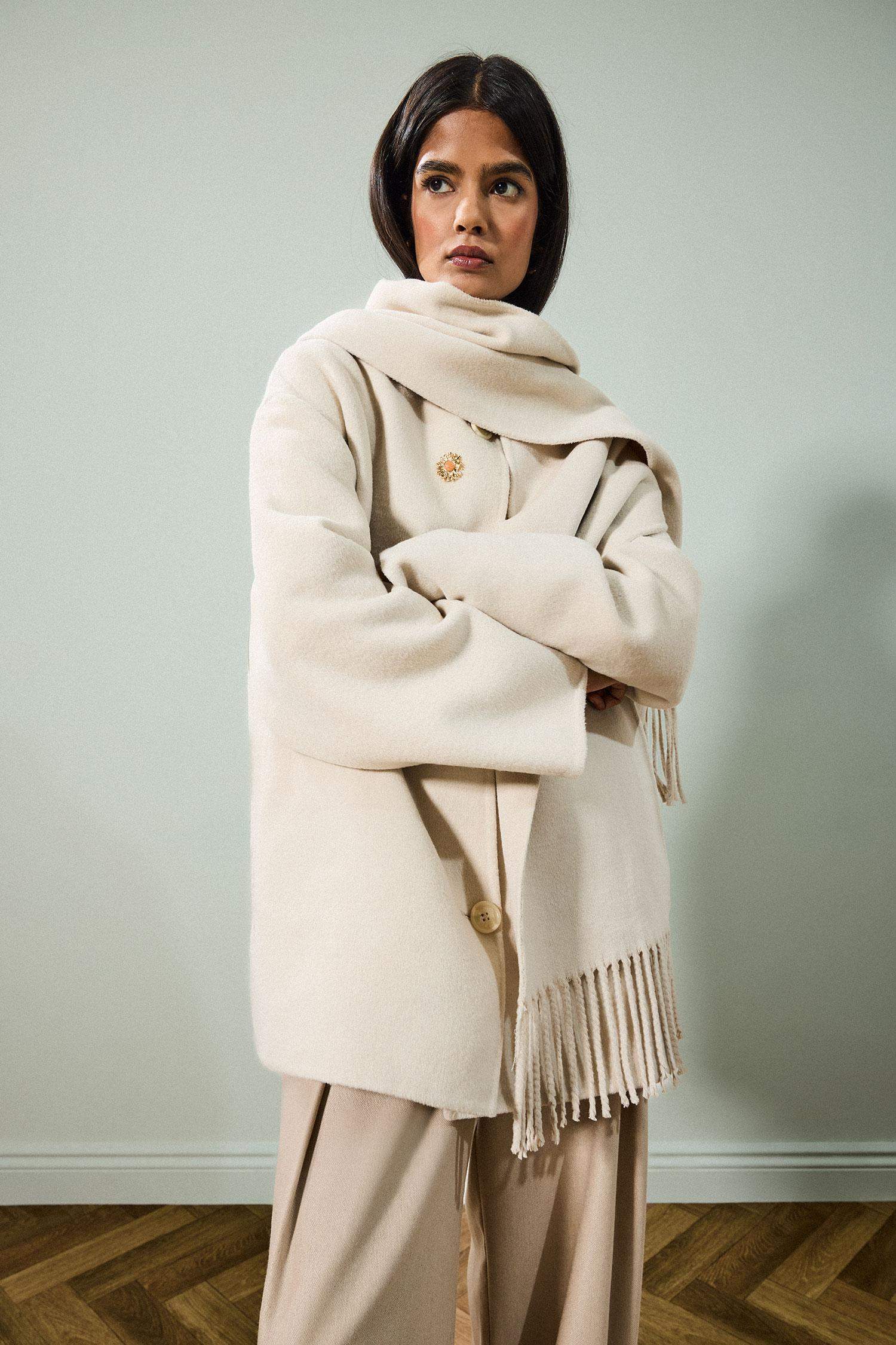 Yün Karışımlı Çıkarılabilir Atkılı Relax Fit Düğmeli Kaşe Kaban