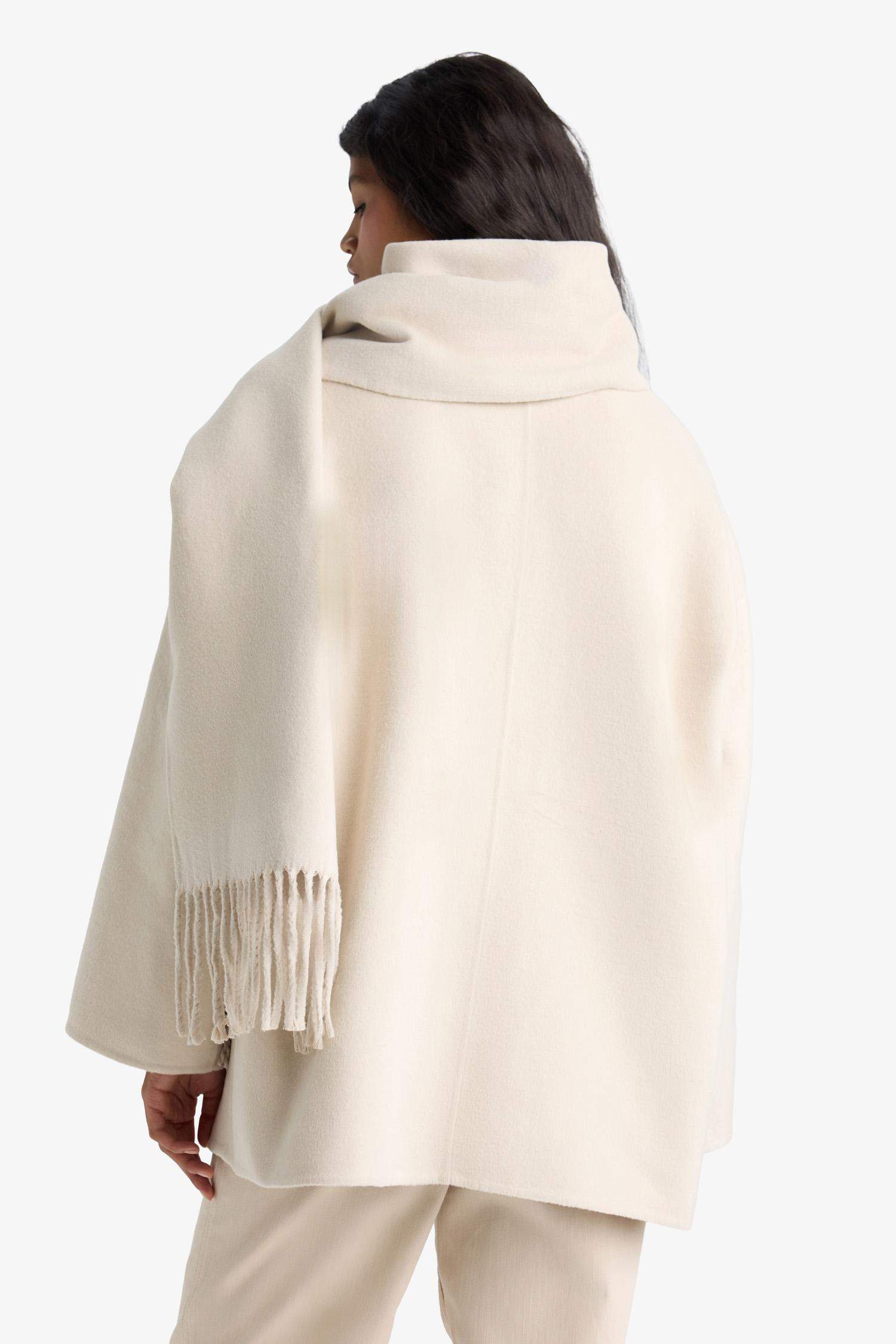 Yün Karışımlı Çıkarılabilir Atkılı Relax Fit Düğmeli Kaşe Kaban