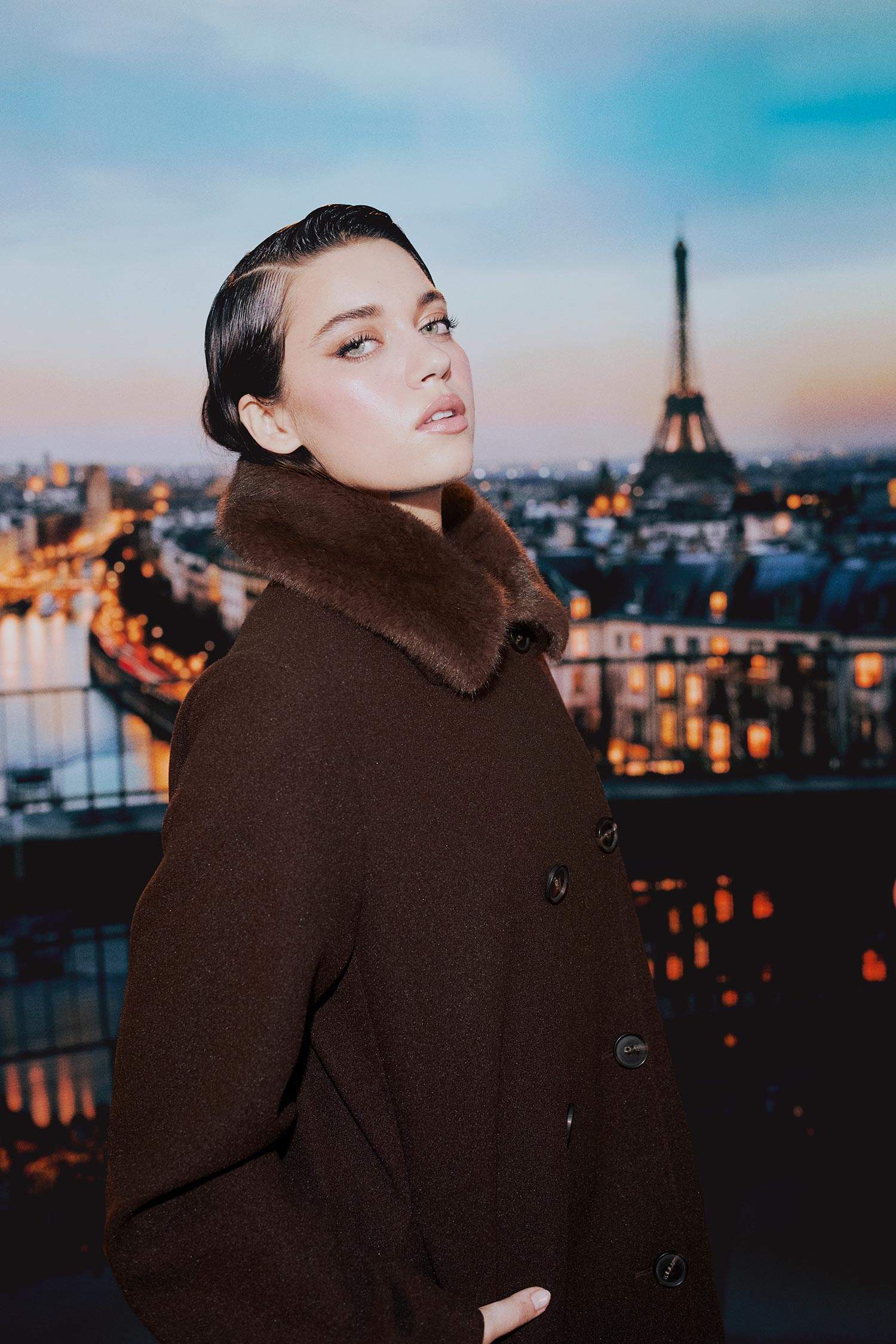 Afra x DeFacto Çıkarılabilir Suni Kürk Yaka Regular Fit Düğmeli Cepli Uzun Kaşe Kaban