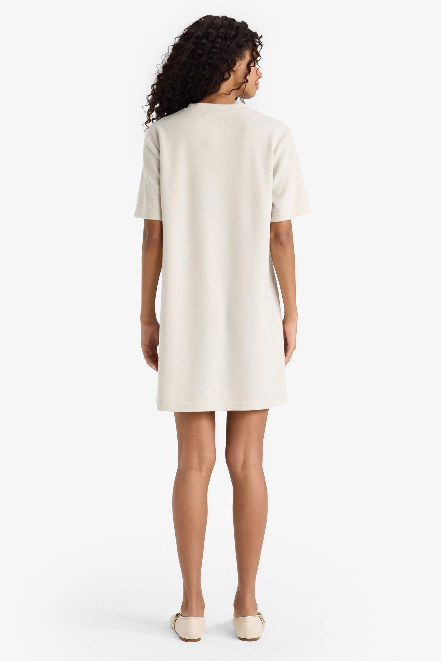 فستان نص كم مضلع قصة A برقبة مستديرة