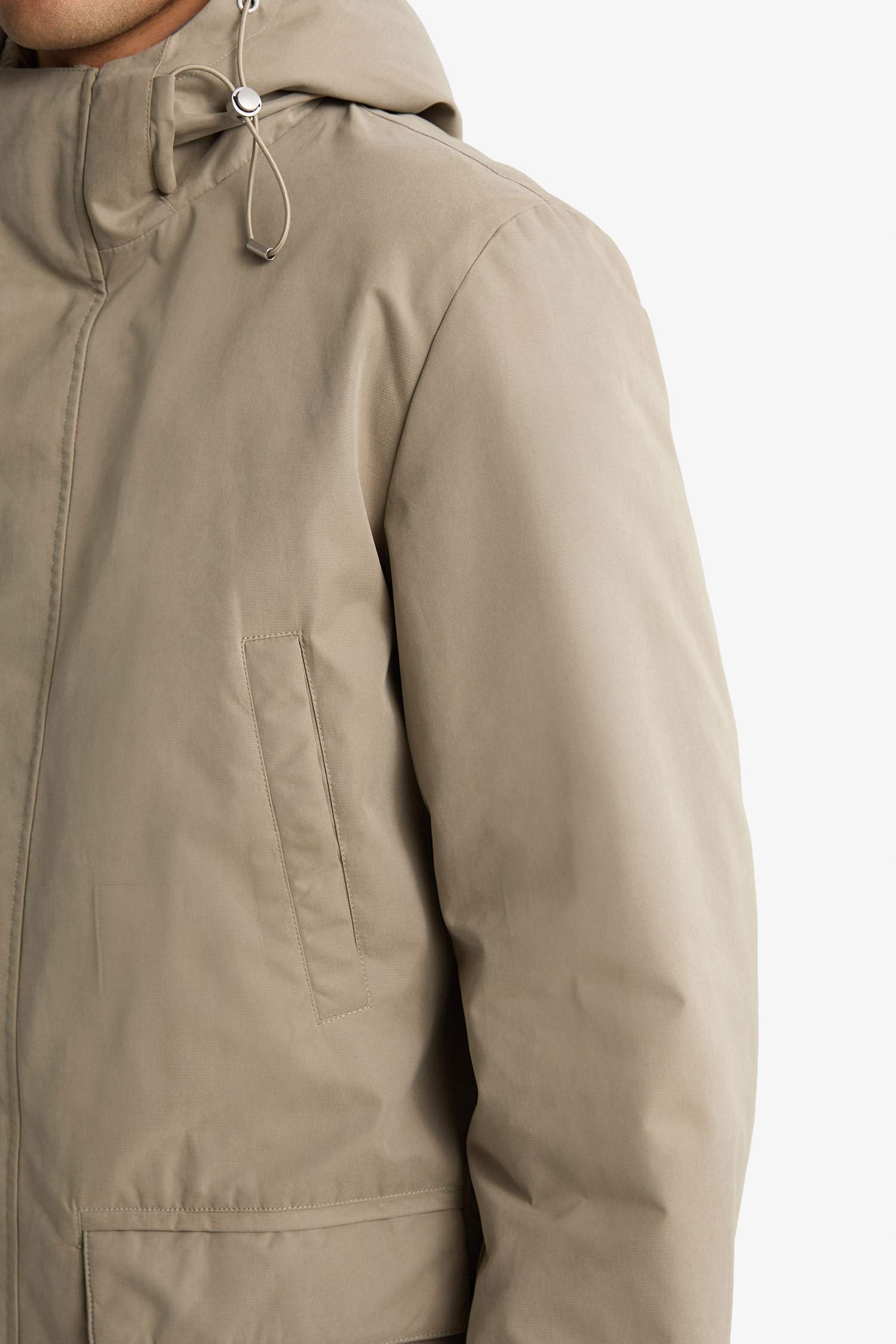 Водонепроницаемая куртка Regular Fit с капюшоном, подкладкой и молнией